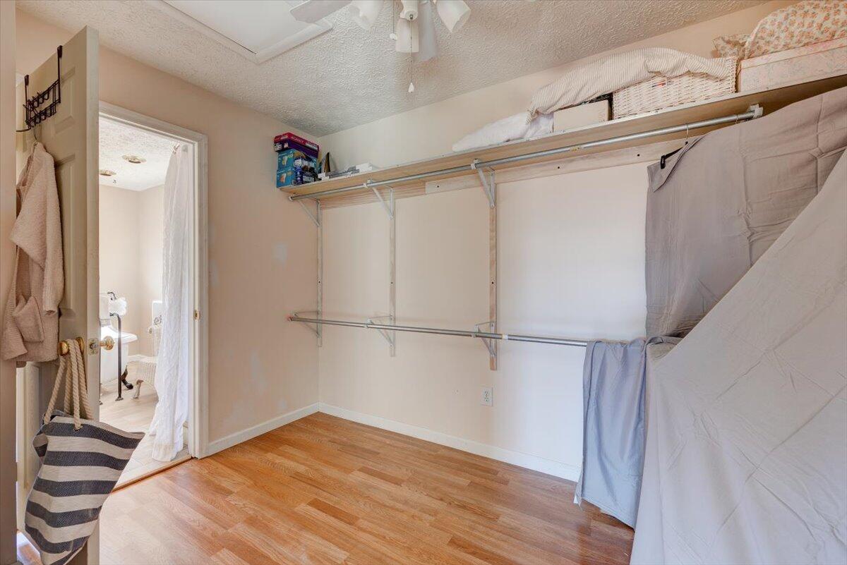 LEISURE ACRES UNIT 1 - Residential