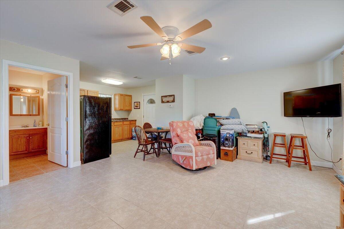 LEISURE ACRES UNIT 1 - Residential