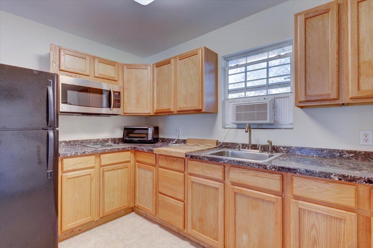 LEISURE ACRES UNIT 1 - Residential