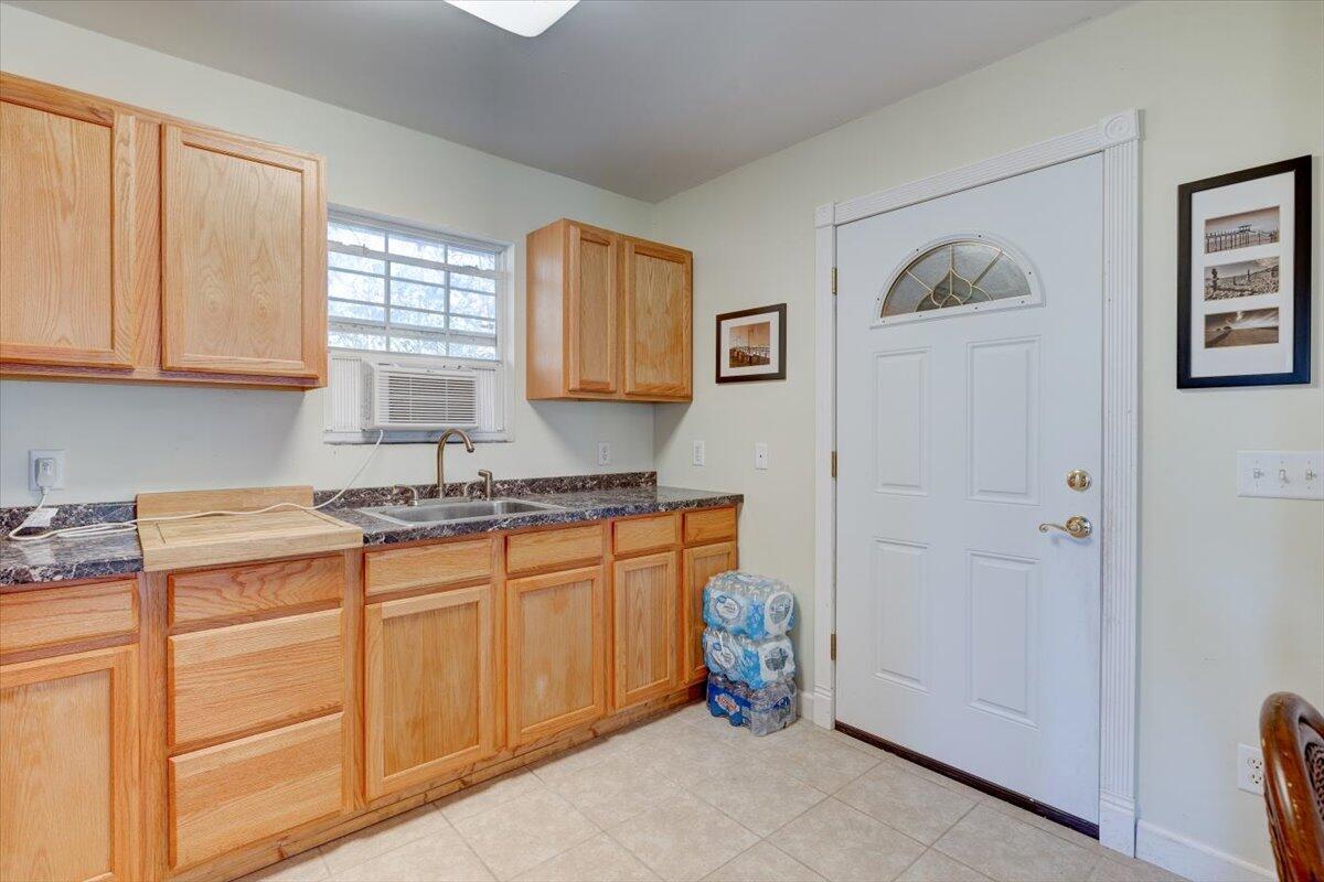 LEISURE ACRES UNIT 1 - Residential