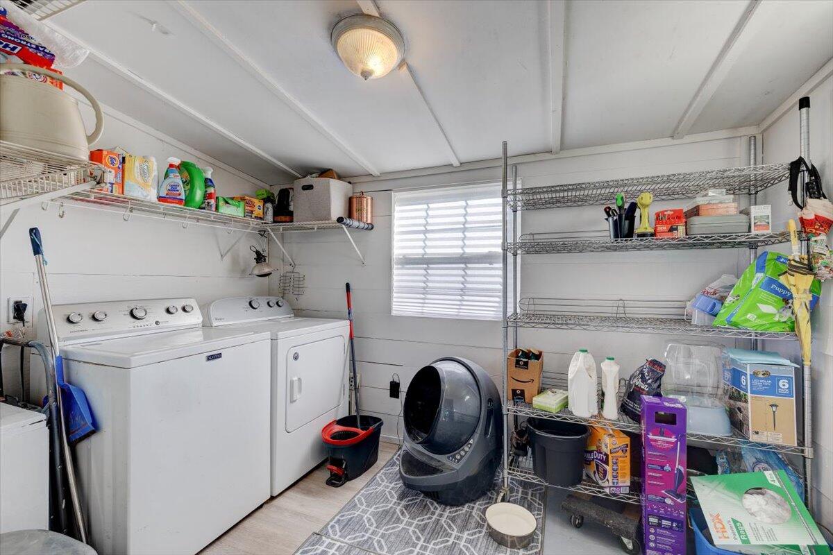 LEISURE ACRES UNIT 1 - Residential