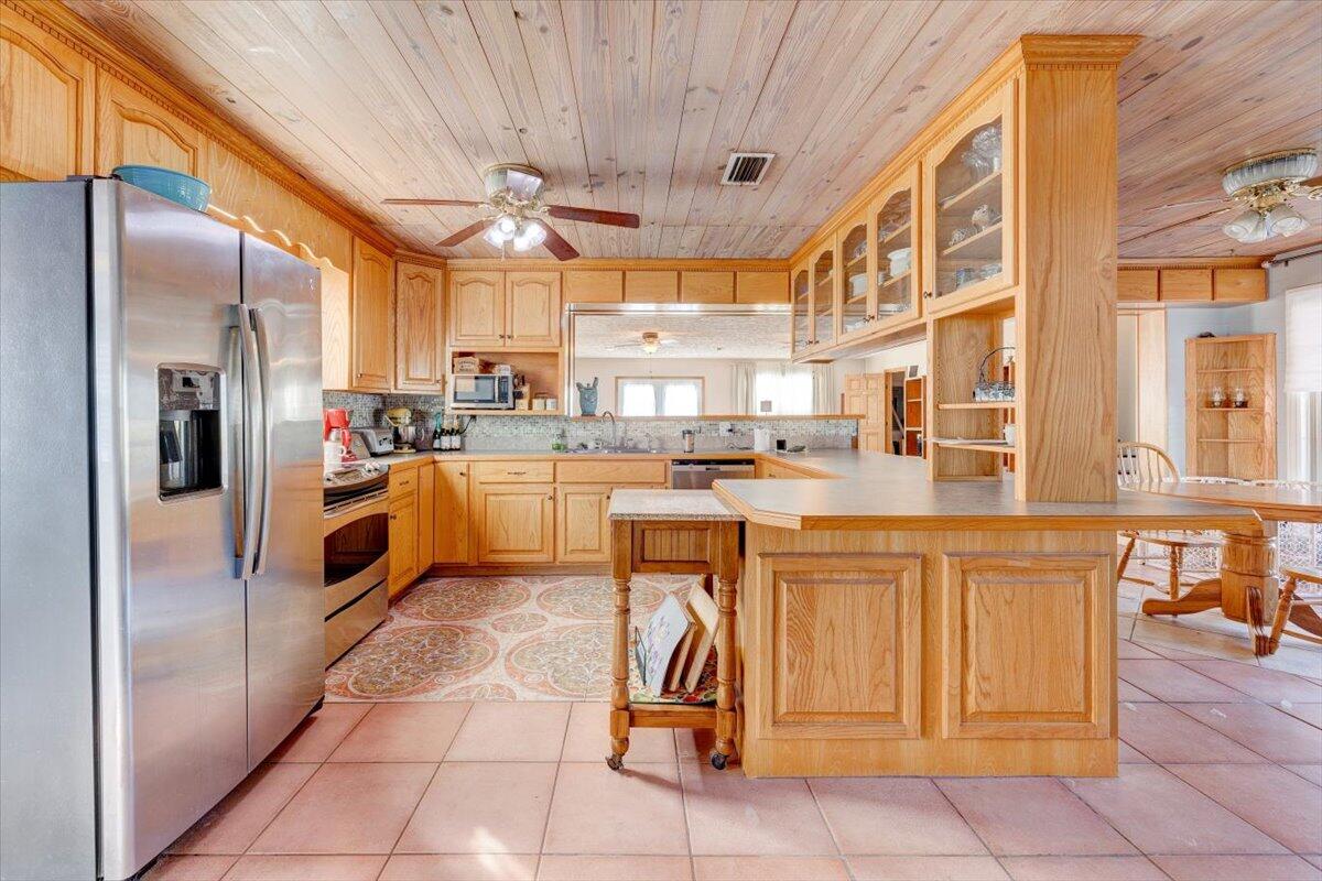 LEISURE ACRES UNIT 1 - Residential