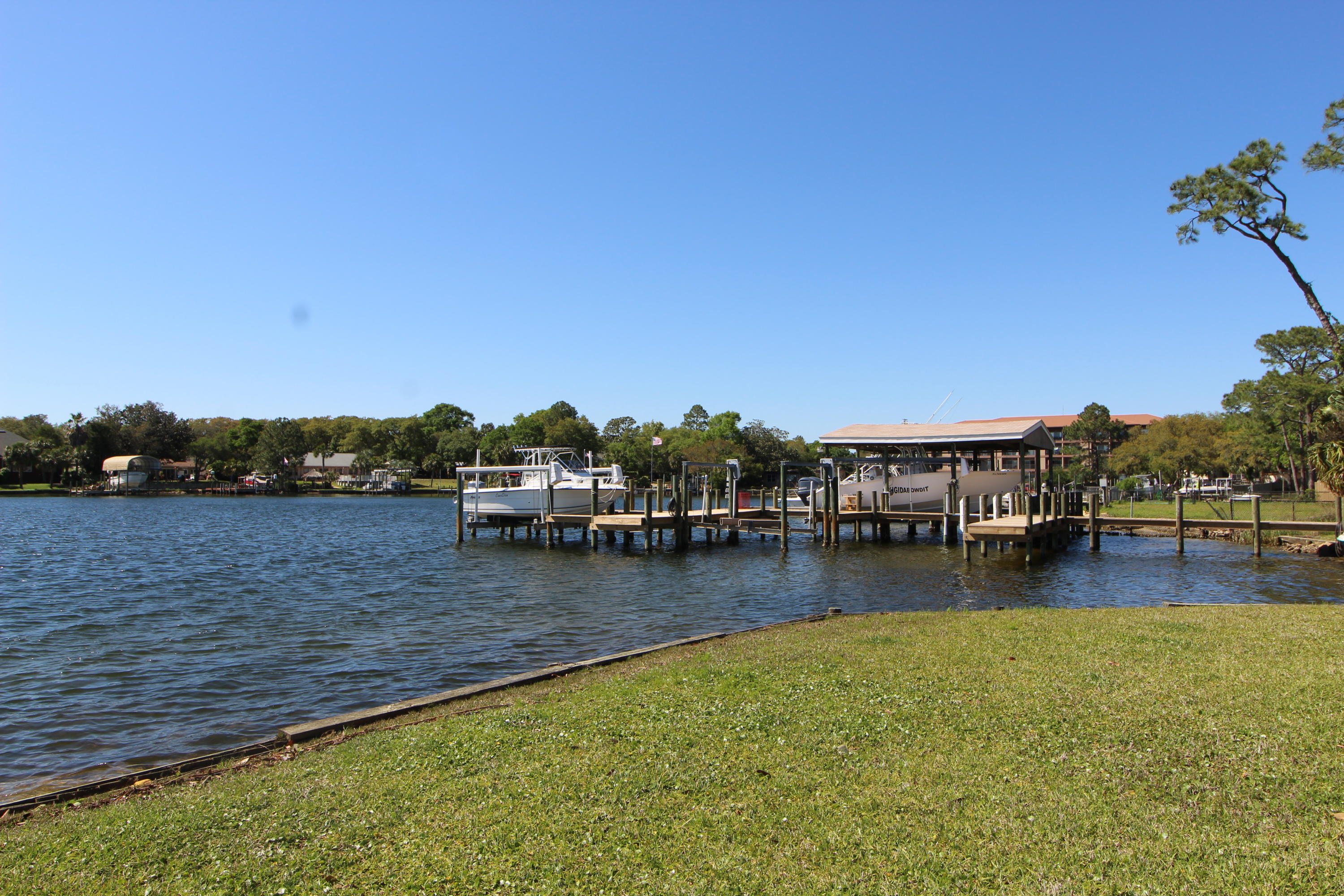 BELLA VISTA - Residential