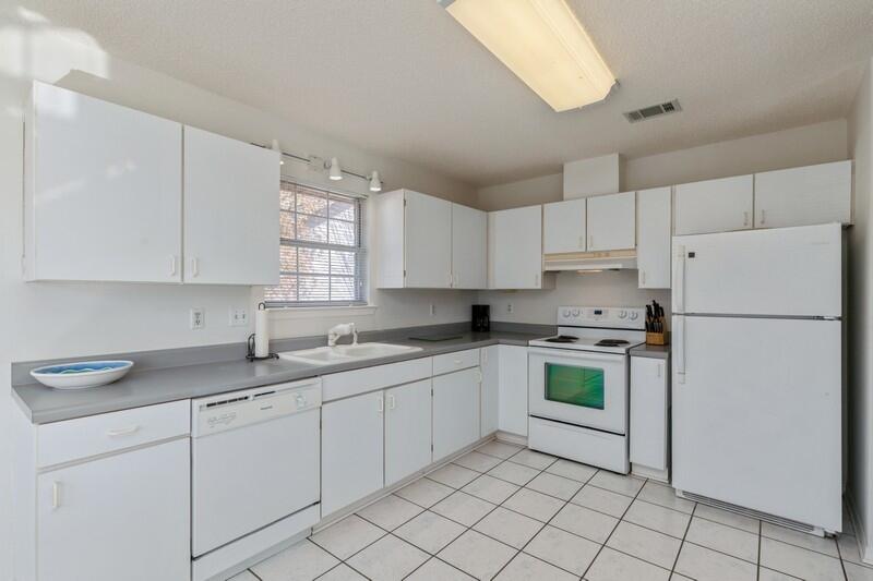 PARKWOOD PLACE AT BLUEWATER BAY - Residential