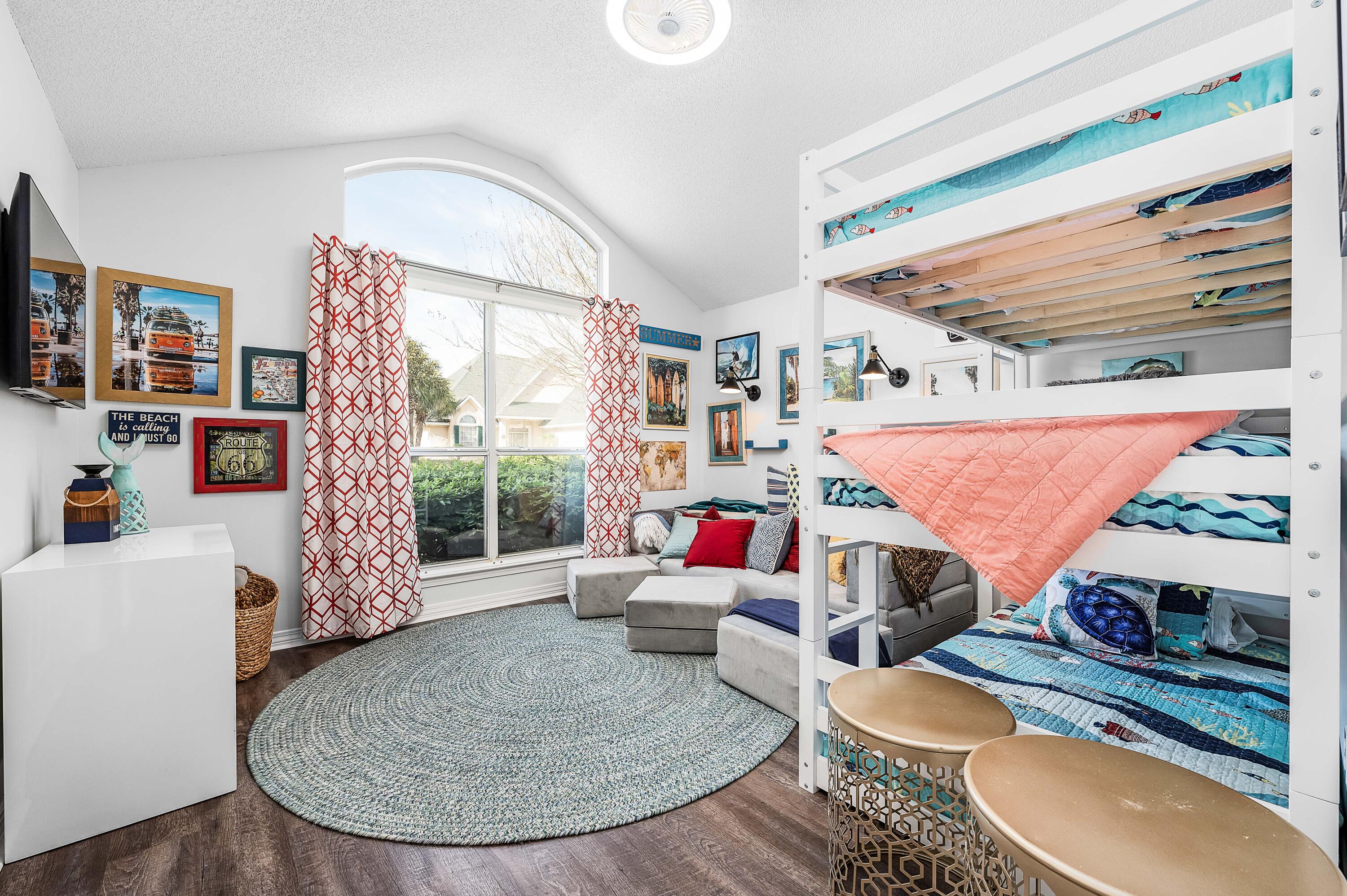 AVALON BEACH ESTATES - Residential