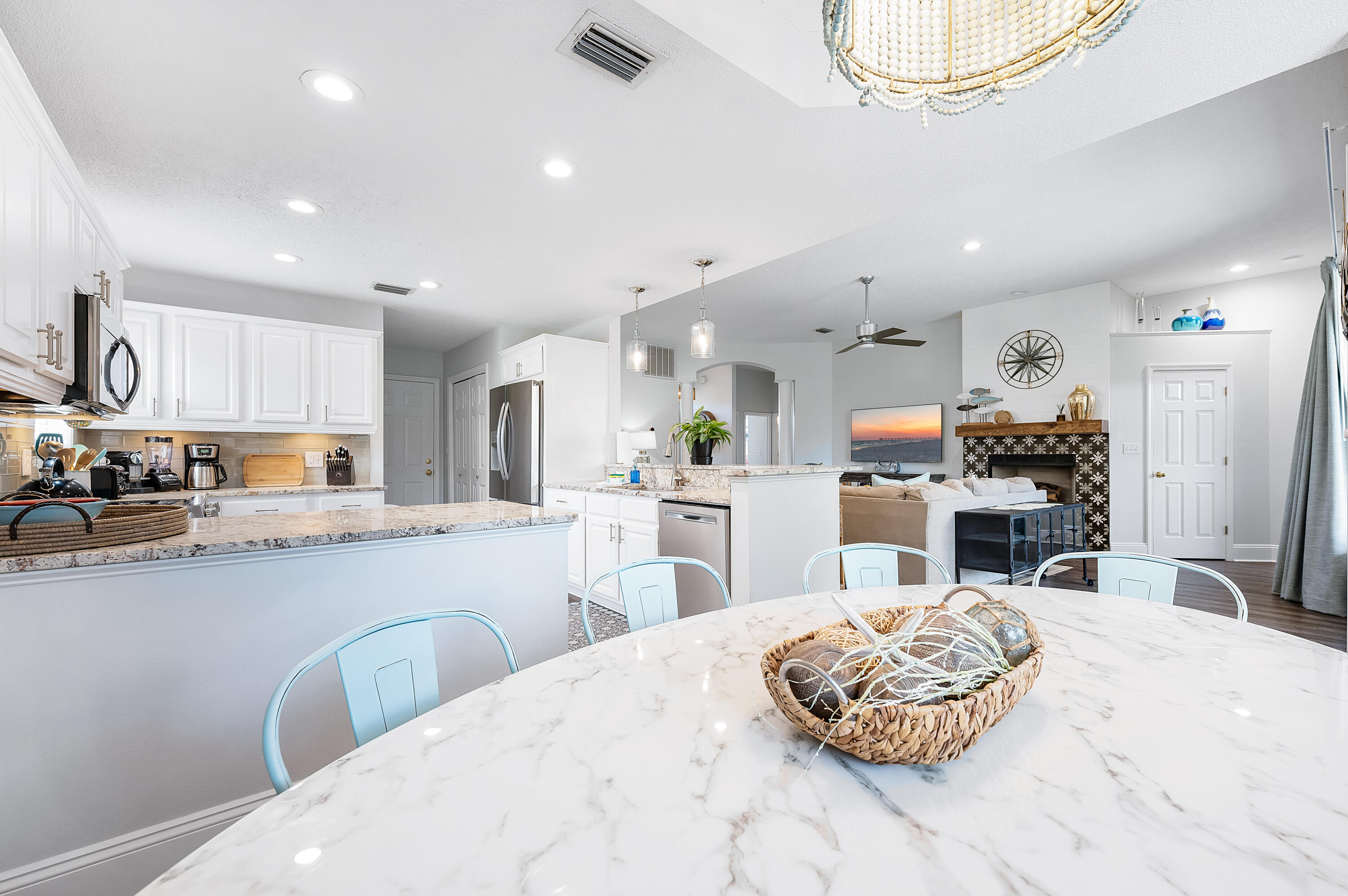 AVALON BEACH ESTATES - Residential