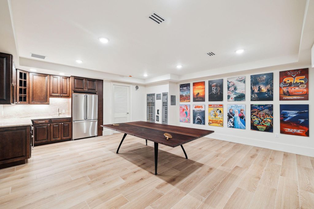 listing image 103