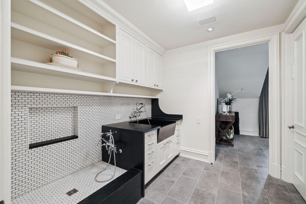listing image 106