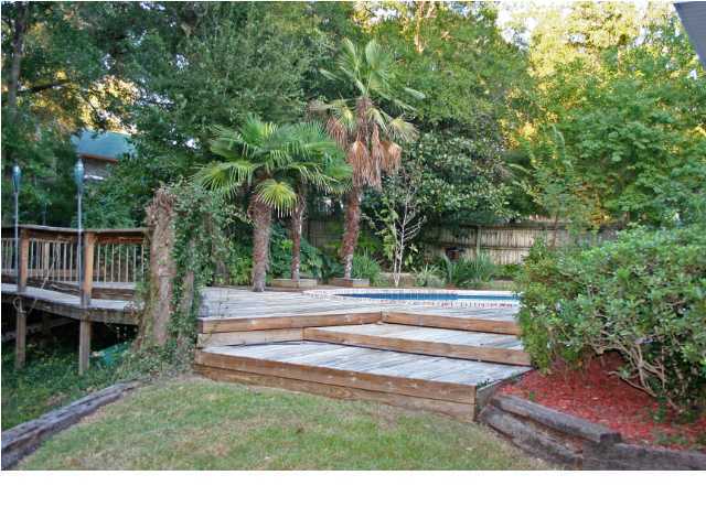 ROCKY BAYOU COUNTRY CLUB ESTATES 4 - Residential Lease