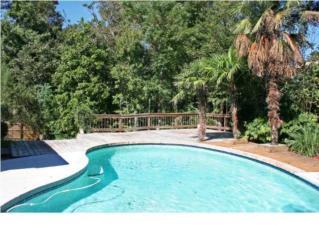 ROCKY BAYOU COUNTRY CLUB ESTATES 4 - Residential Lease