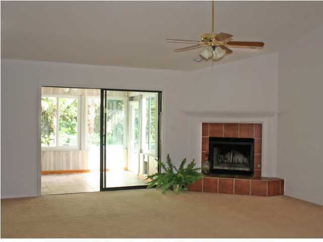 ROCKY BAYOU COUNTRY CLUB ESTATES 4 - Residential Lease