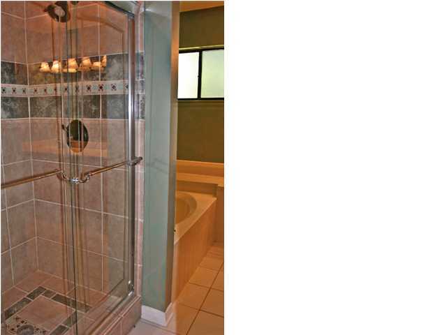 ROCKY BAYOU COUNTRY CLUB ESTATES 4 - Residential Lease