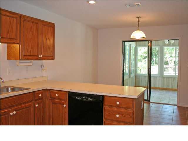 ROCKY BAYOU COUNTRY CLUB ESTATES 4 - Residential Lease