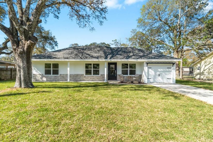 Effective Year built is 2015. Stunning Completely Rebuilt Home. Home has been taken down to the studs, added on to, roof raised & completely renovated for one lucky buyer! You will be amazed at these finishes. Luxury Vinly plank lines the entire home. Enjoy this luxurious kitchen while entertaining in your wide open floor plan. 2021 Roof, Double Pane Windows, Plumbing, Electrical, HVAC, Ducting, Water Heater, Exterior Siding, Porch & All interior finishes. Call now for your appointment.