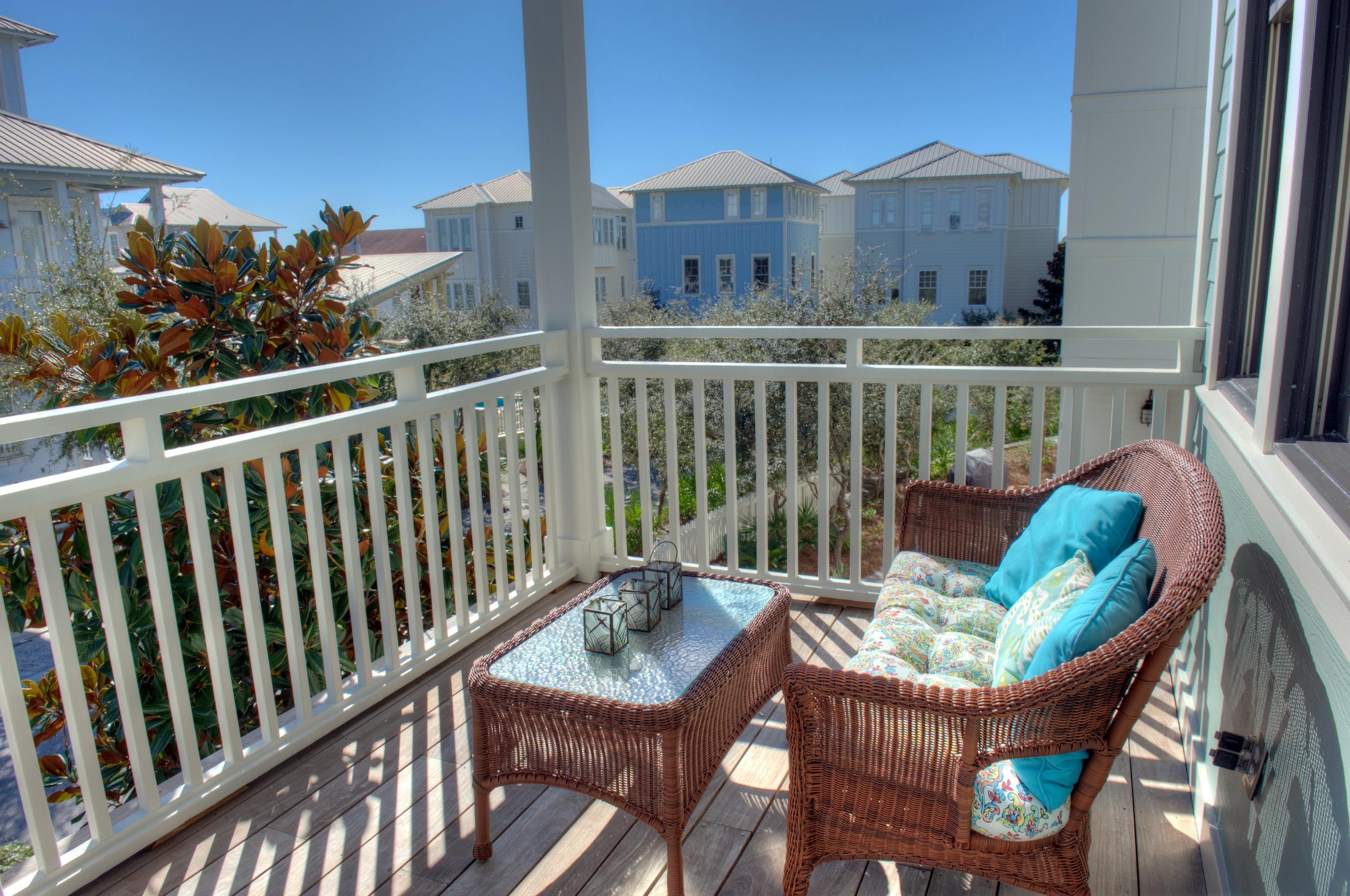 SUMMER'S EDGE - Residential