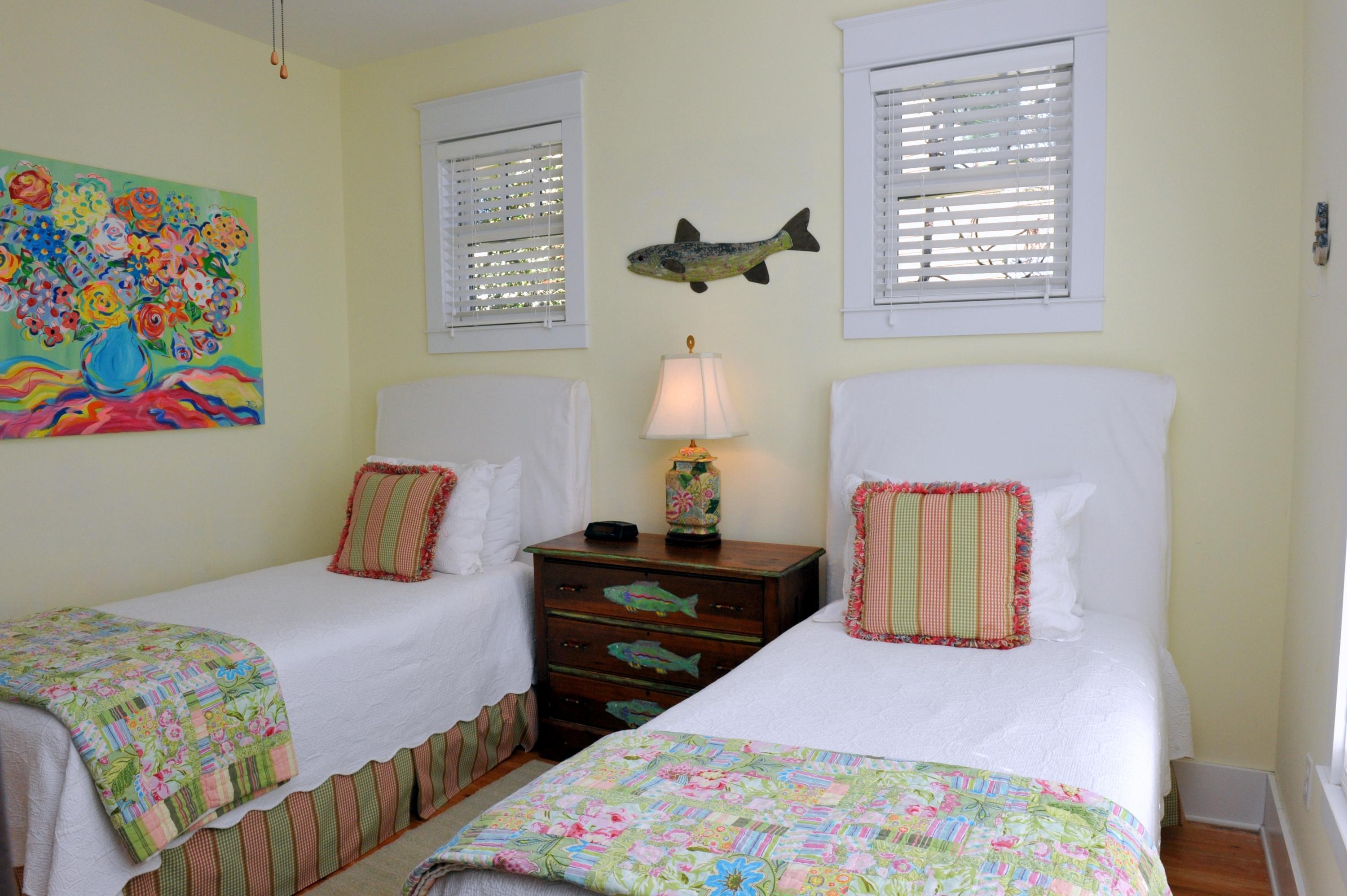 SUMMER'S EDGE - Residential