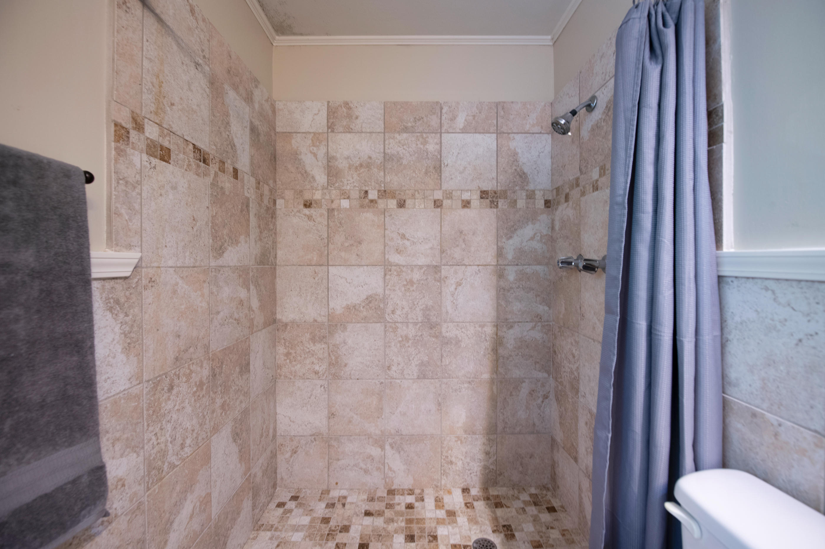 KENWOOD S/D 1ST ADDN - Residential