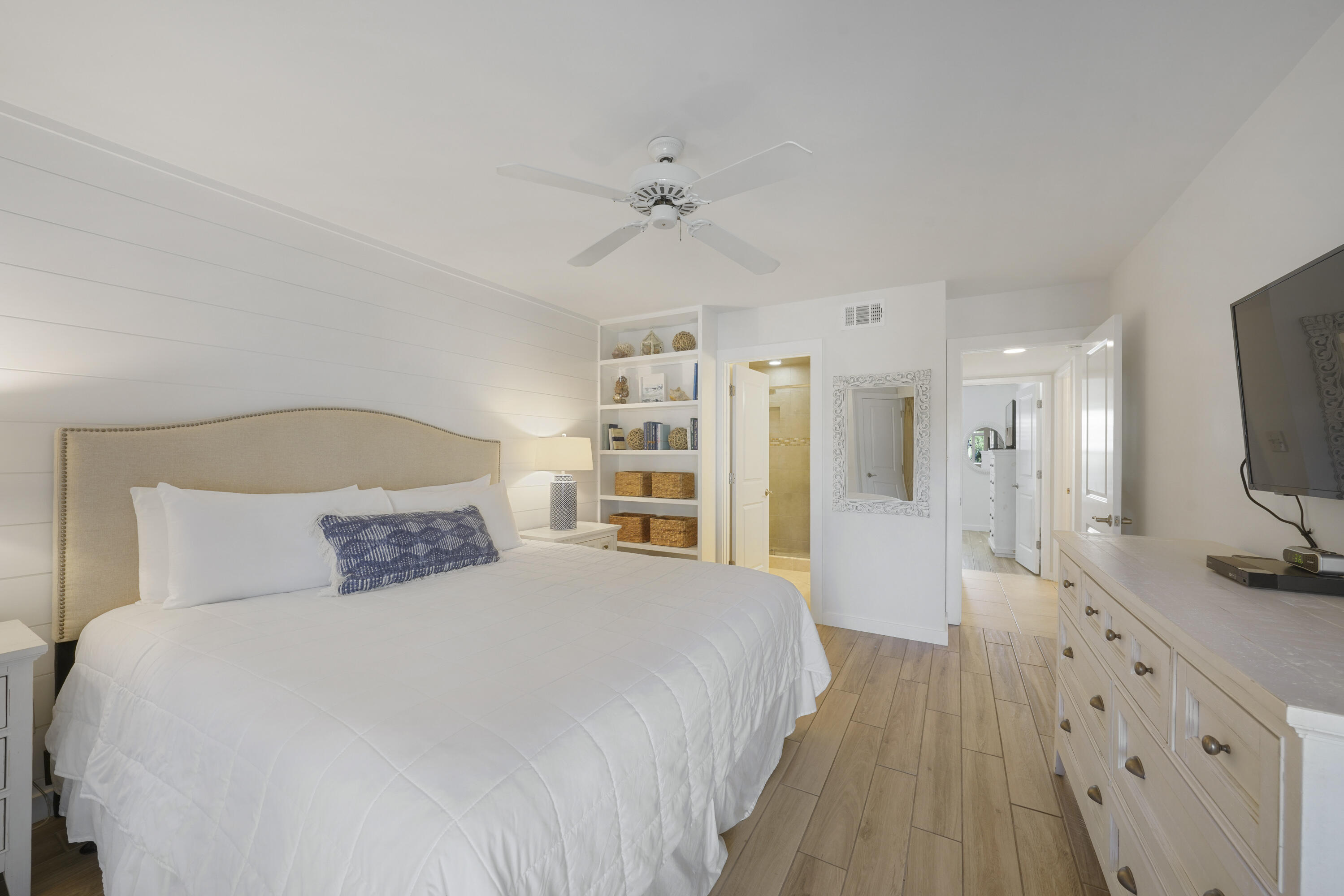 HIDDEN DUNES BEACH COTTAGES 2 - Residential