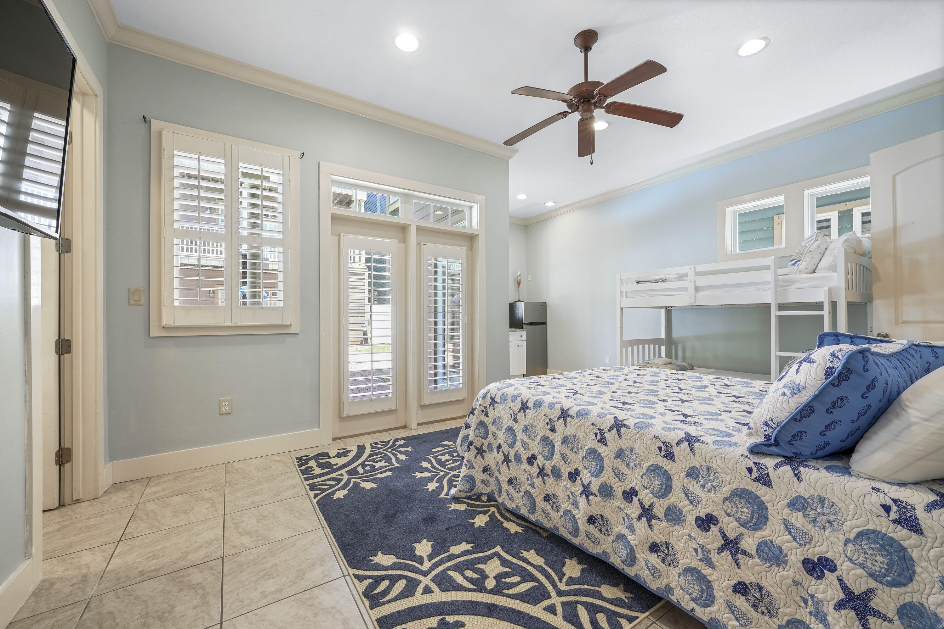 CRESCENT BEACH UNIT 1 - Residential