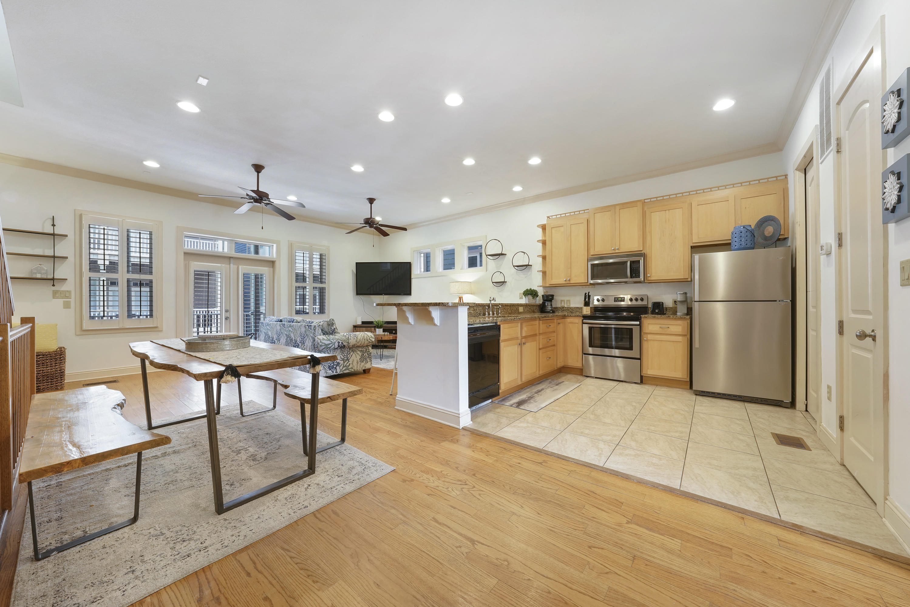 CRESCENT BEACH UNIT 1 - Residential