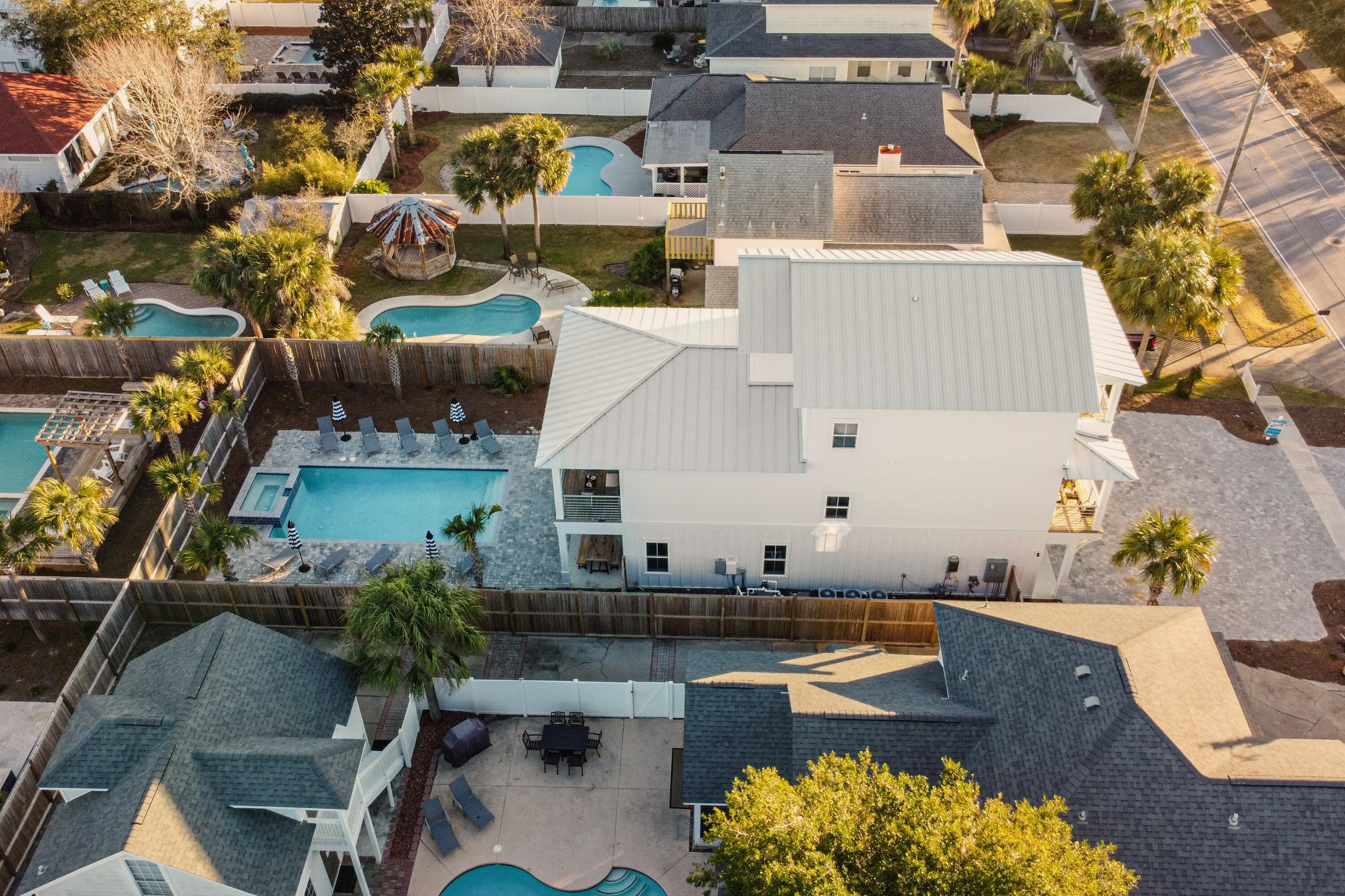 CRYSTAL BEACH - Residential