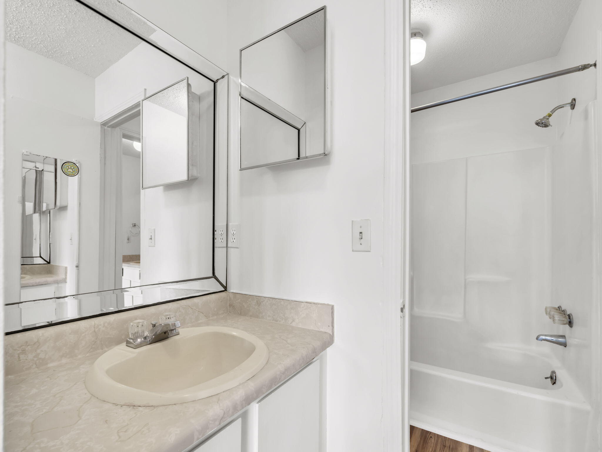 CANAL PLACE PH 2 - Residential Lease