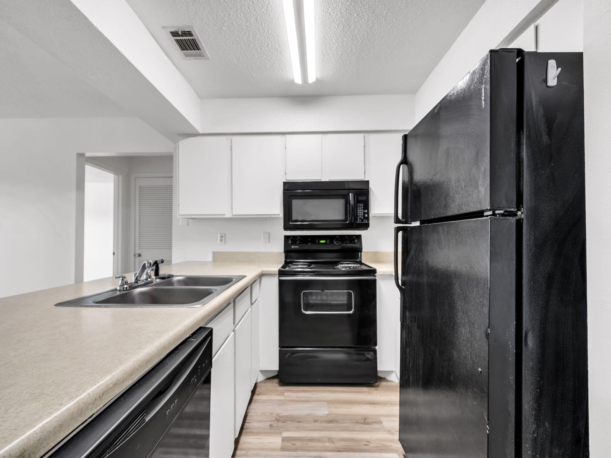 CANAL PLACE PH 2 - Residential Lease