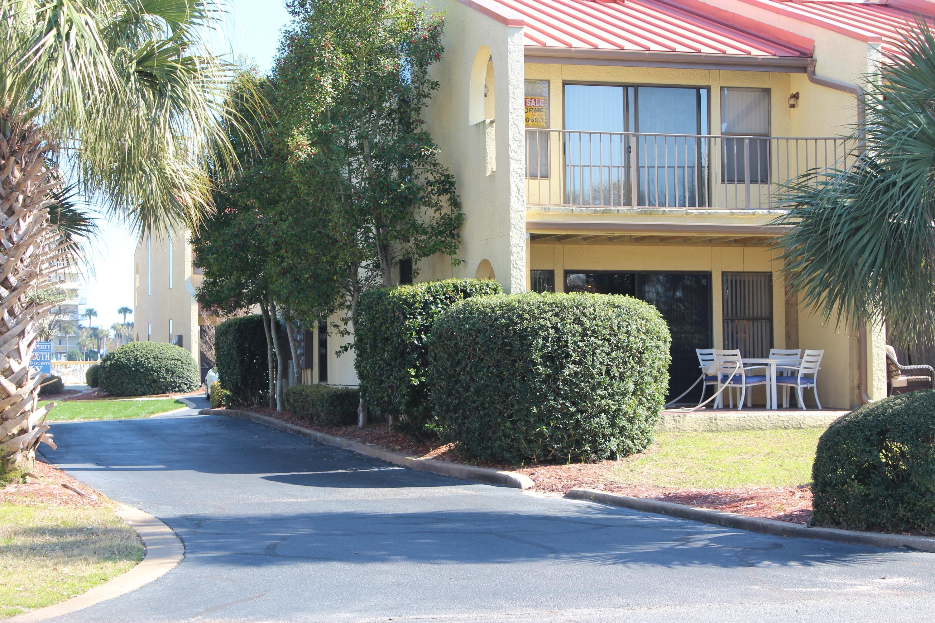 POINTE SOUTH T/H - Residential