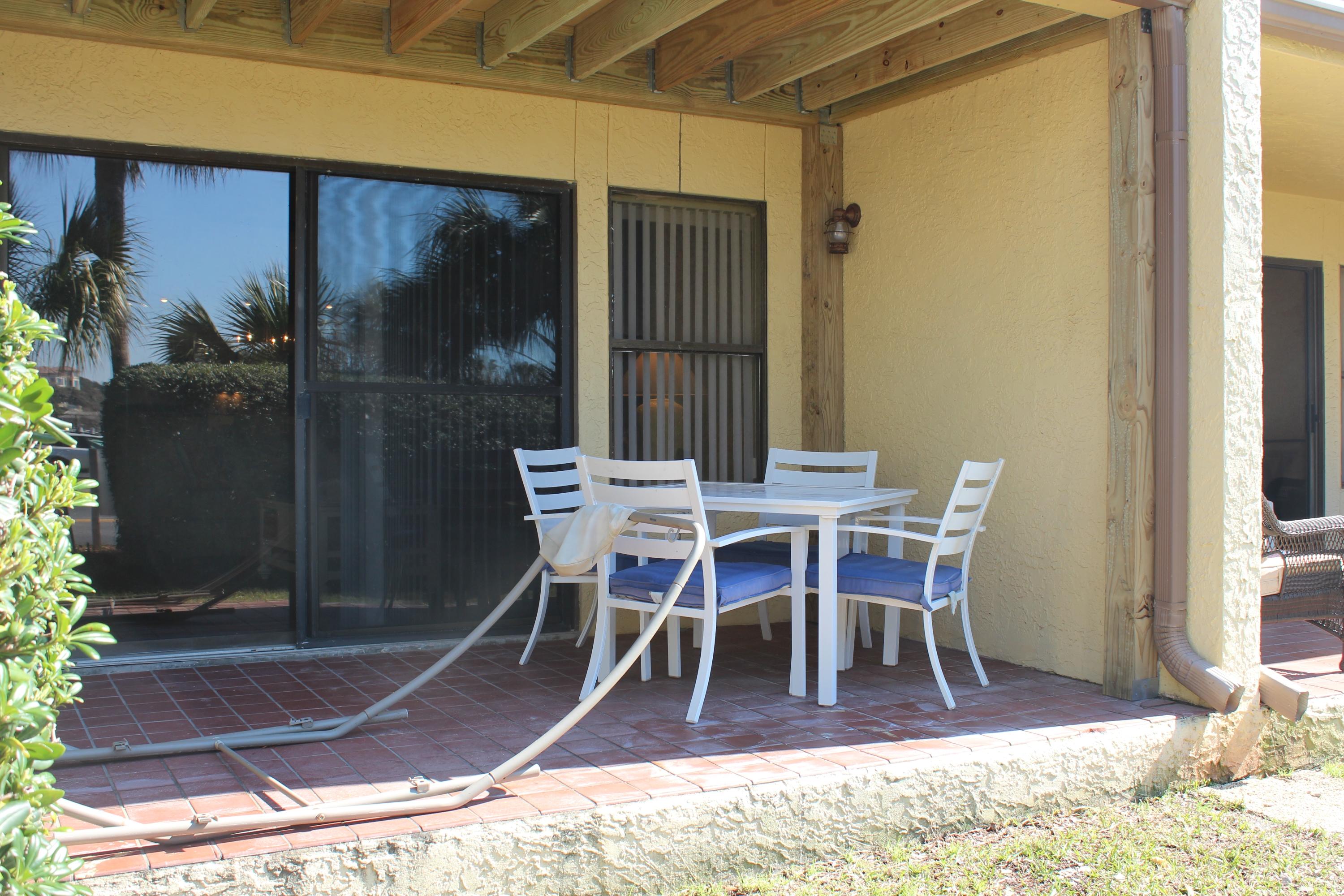 POINTE SOUTH T/H - Residential