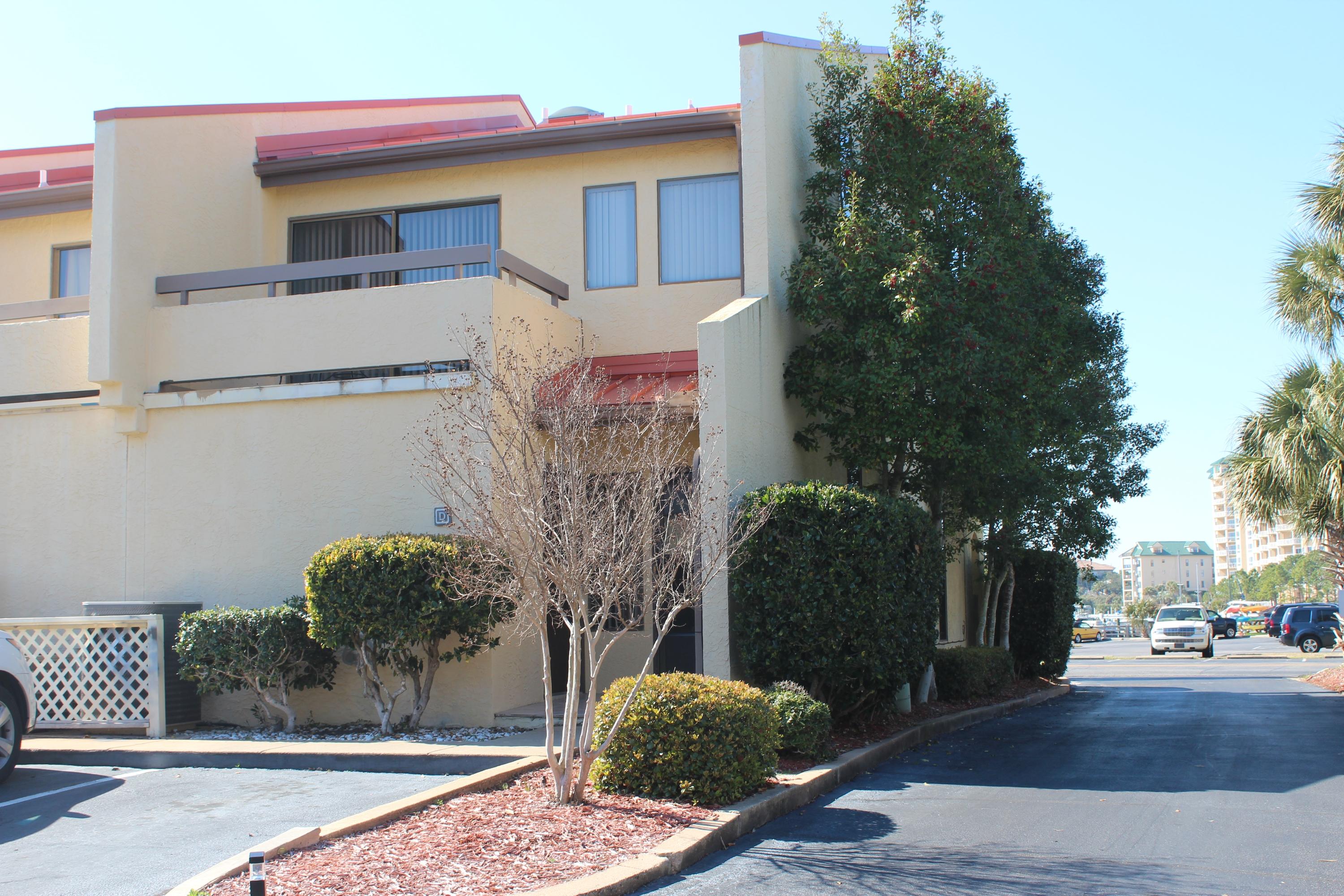 POINTE SOUTH T/H - Residential