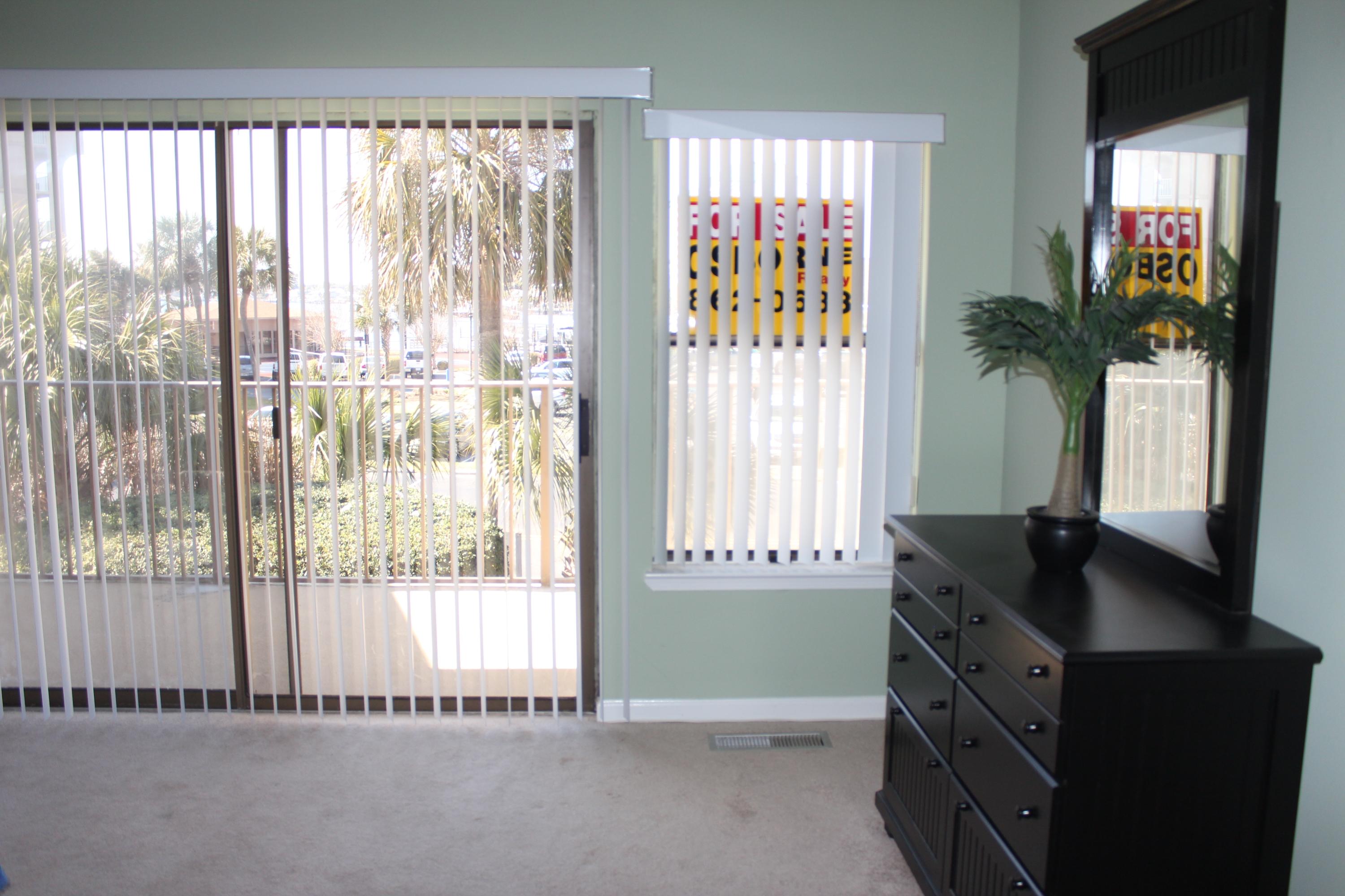 POINTE SOUTH T/H - Residential