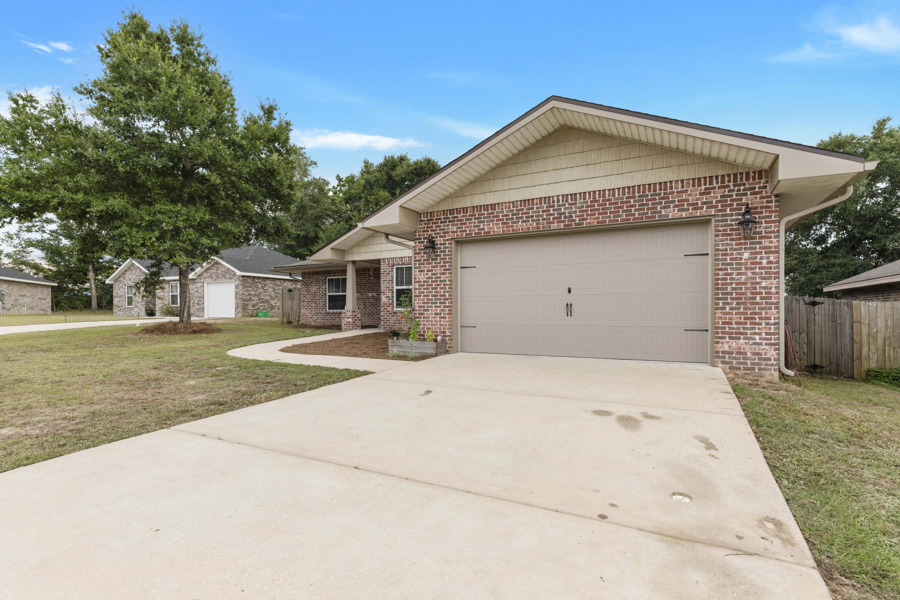 TRAILWOOD ESTATES - Residential