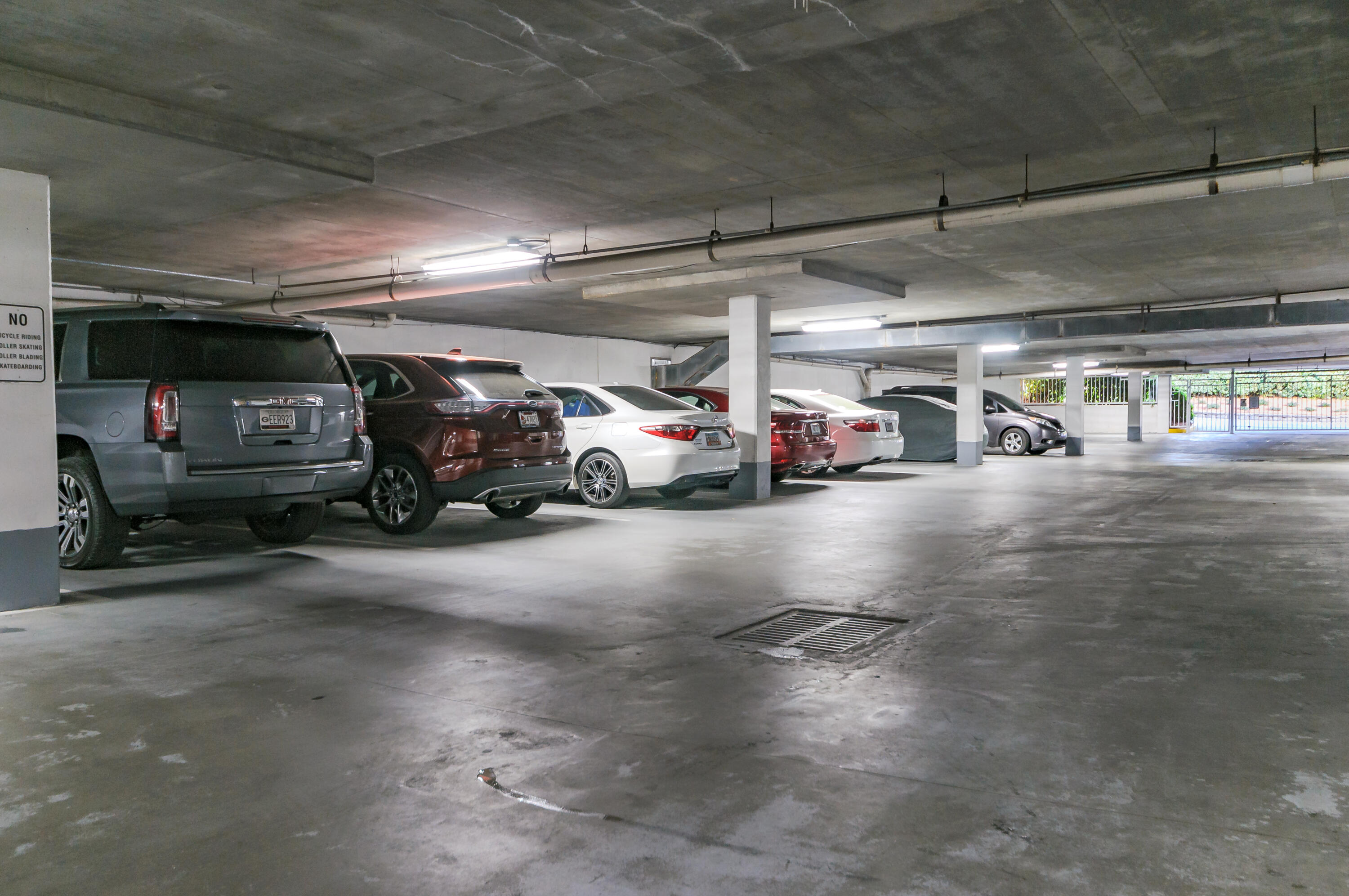 INN AT CRYSTAL BEACH (SUMMERCHASE CONDO) - Residential