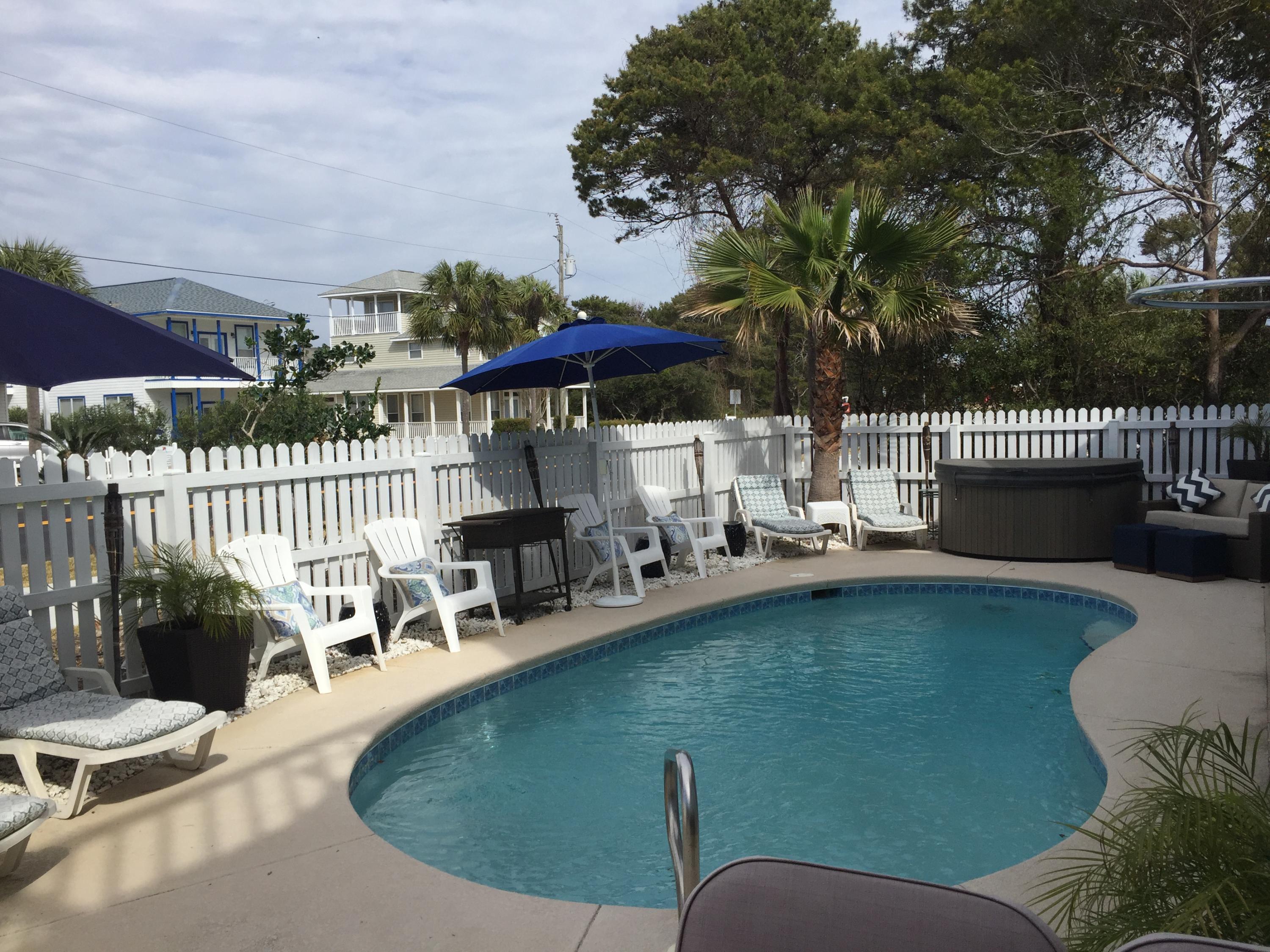 CRYSTAL BEACH COTTAGES - Residential