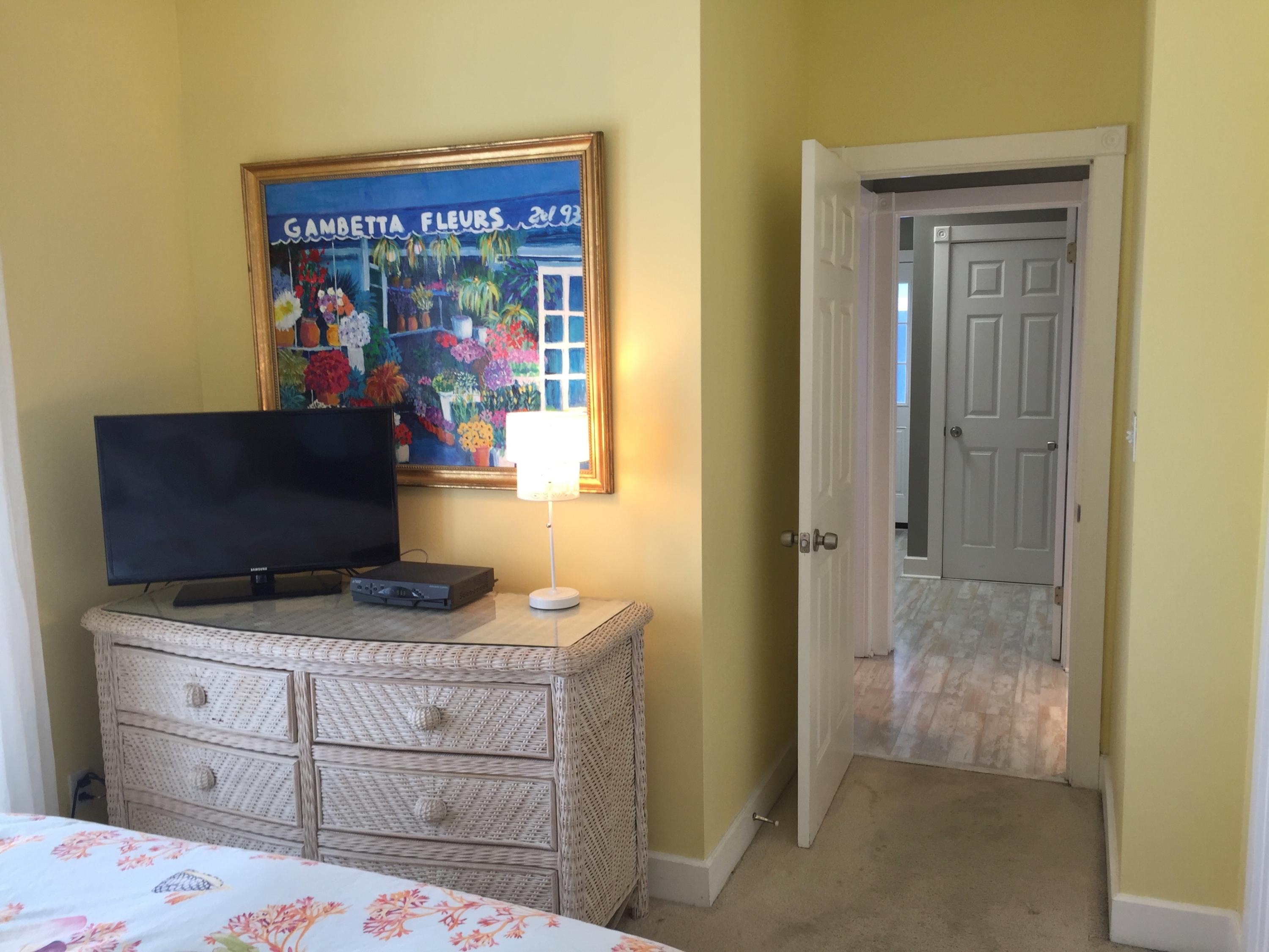 CRYSTAL BEACH COTTAGES - Residential