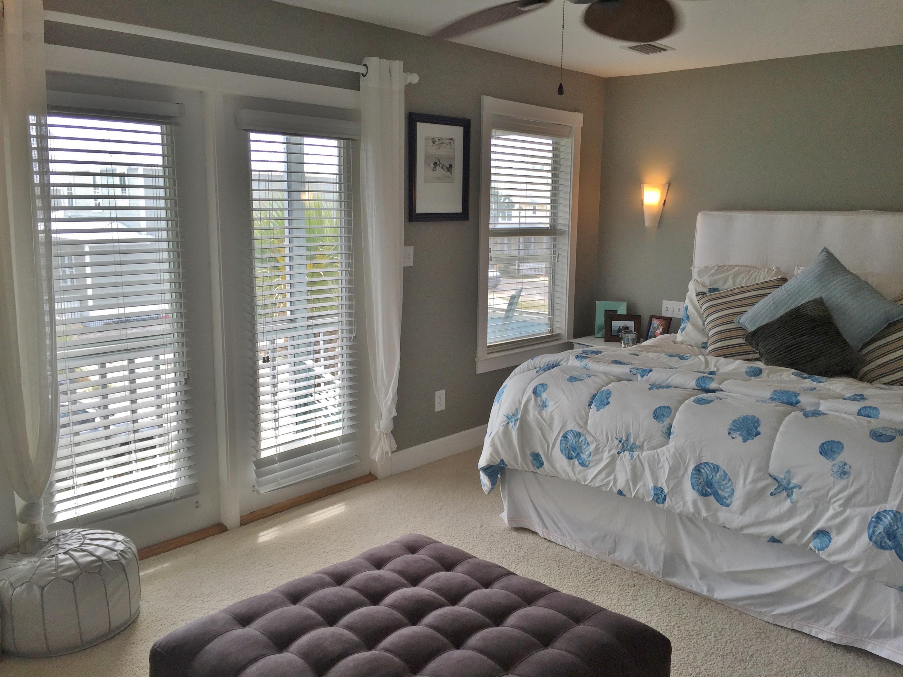 CRYSTAL BEACH COTTAGES - Residential