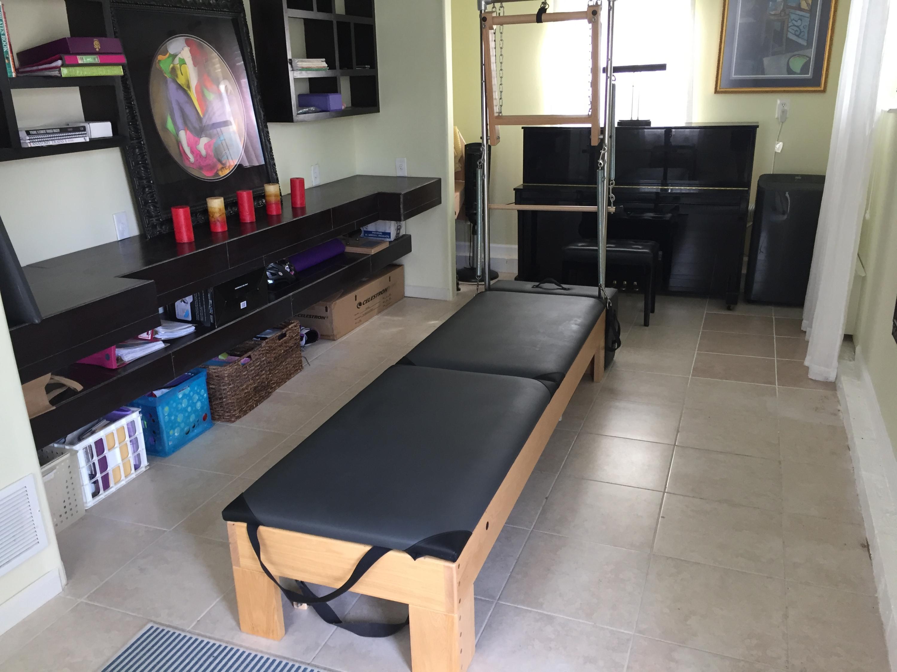 CRYSTAL BEACH COTTAGES - Residential