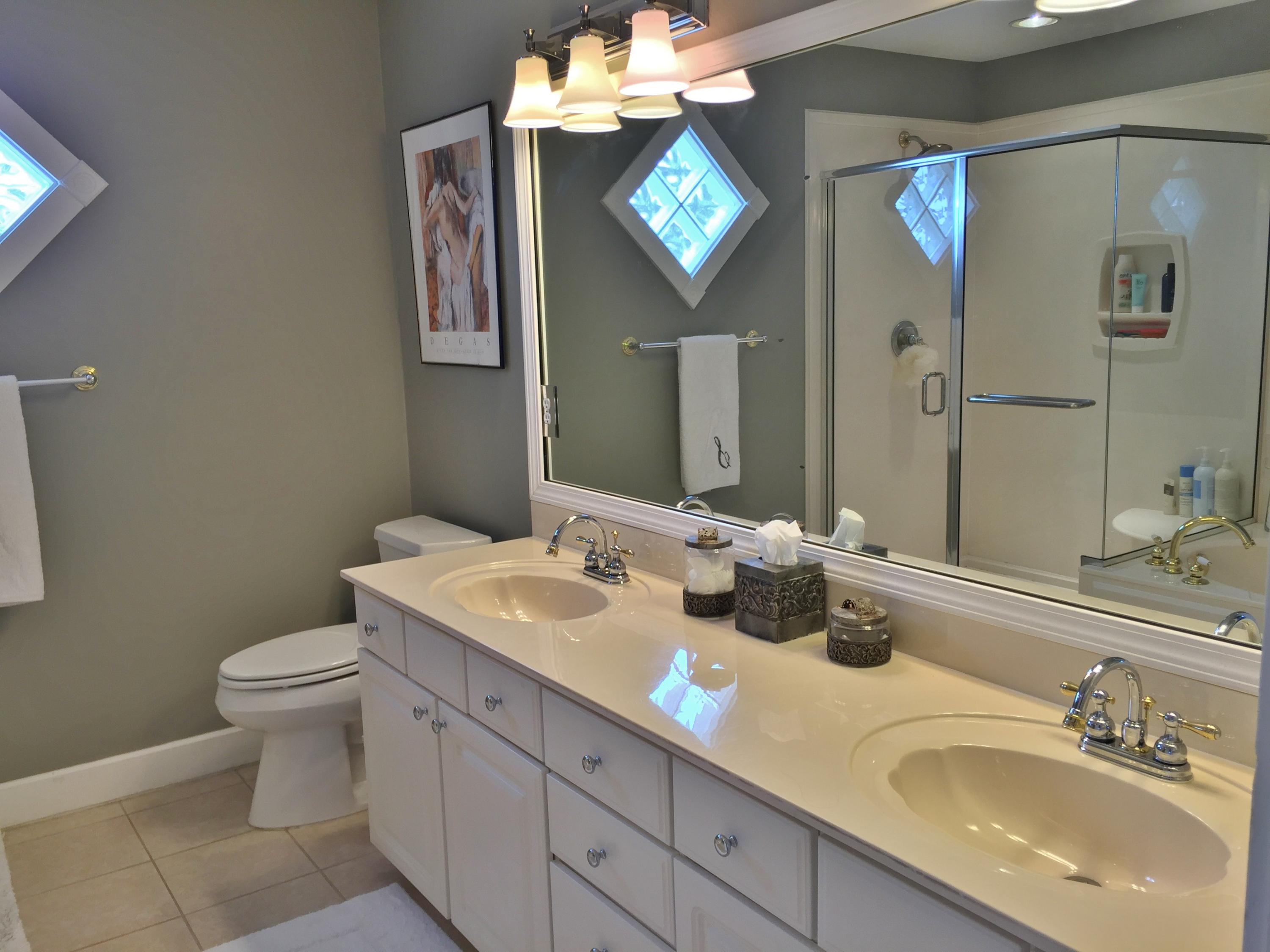 CRYSTAL BEACH COTTAGES - Residential