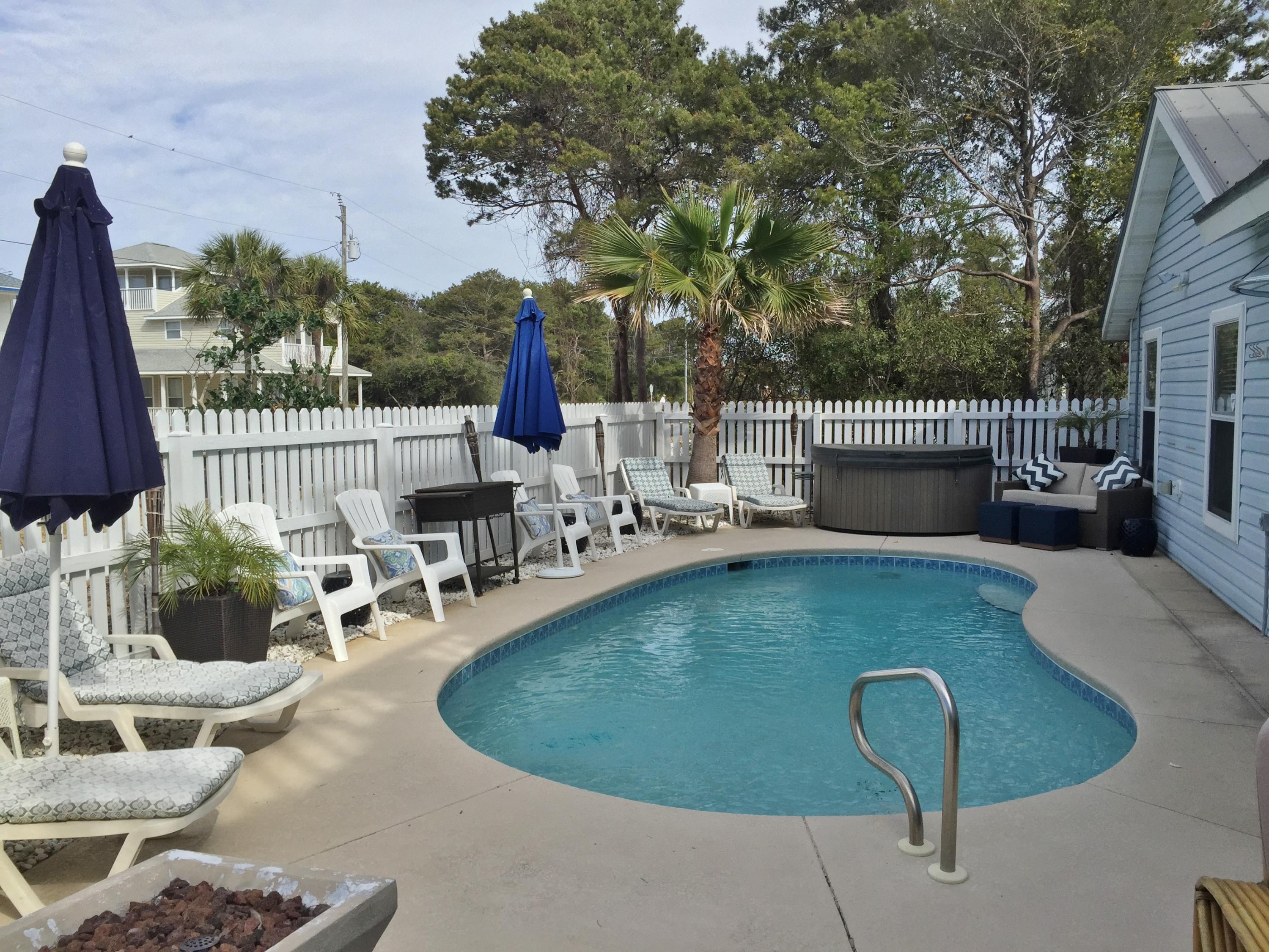 CRYSTAL BEACH COTTAGES - Residential