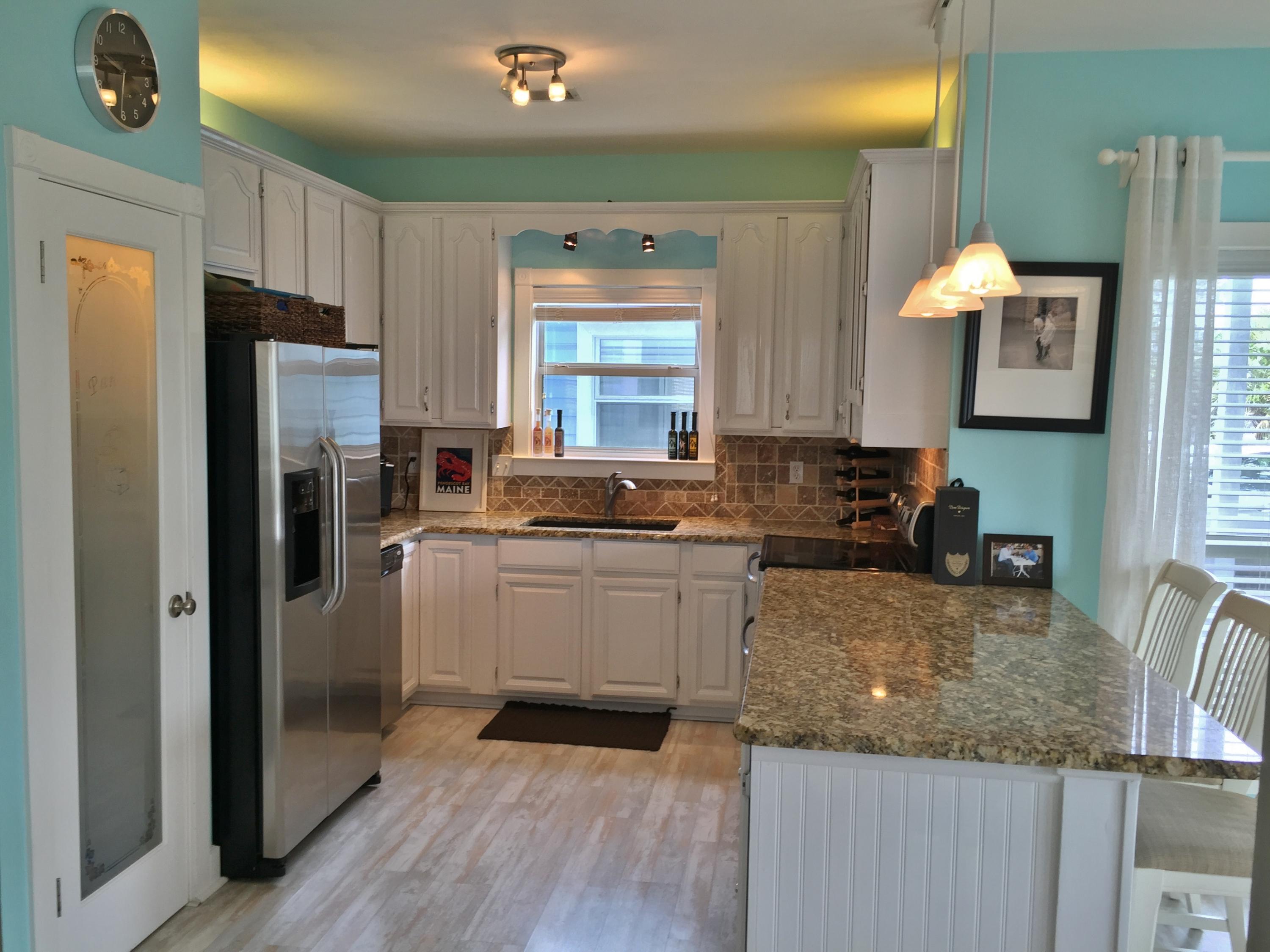 CRYSTAL BEACH COTTAGES - Residential