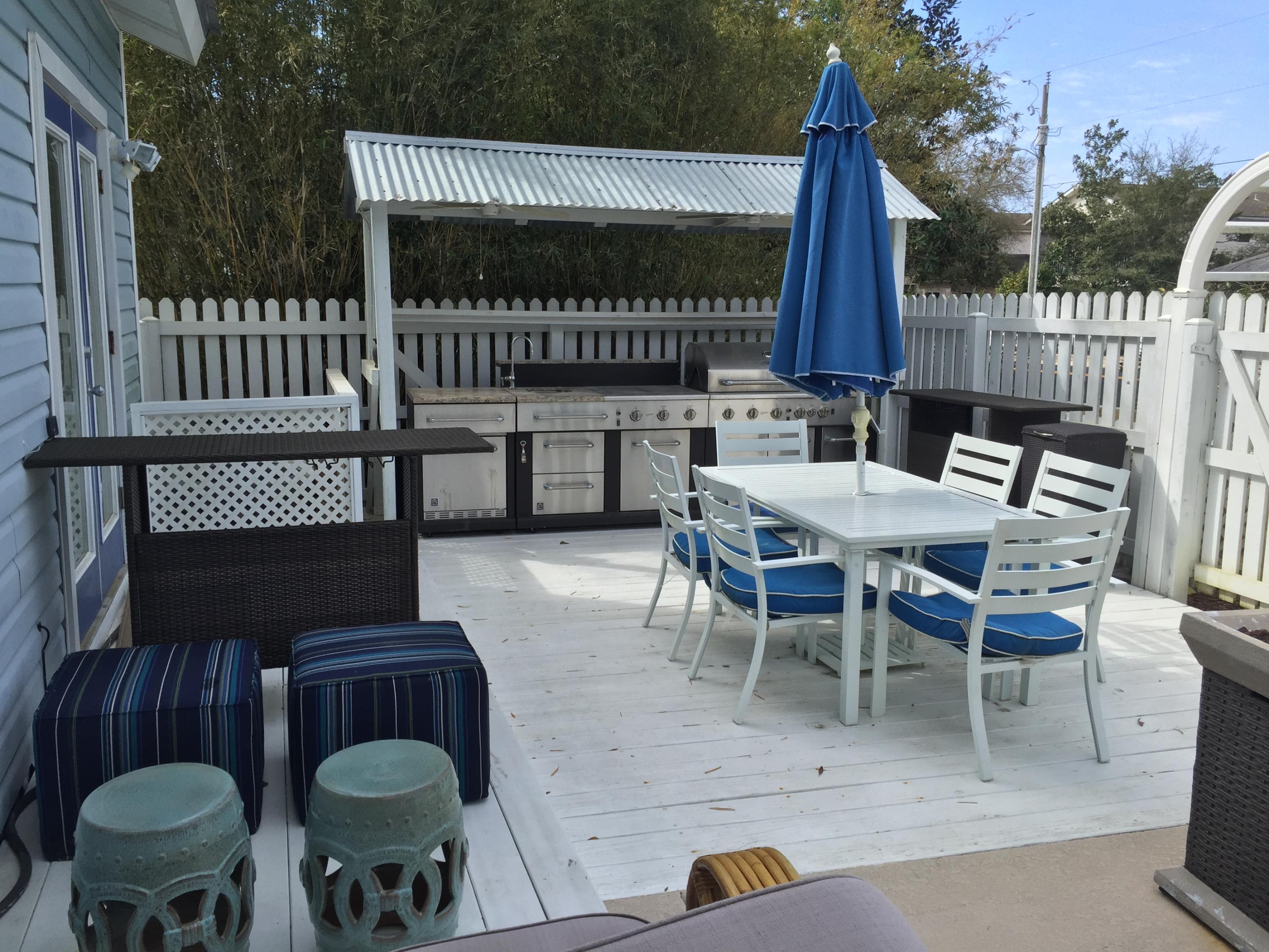 CRYSTAL BEACH COTTAGES - Residential