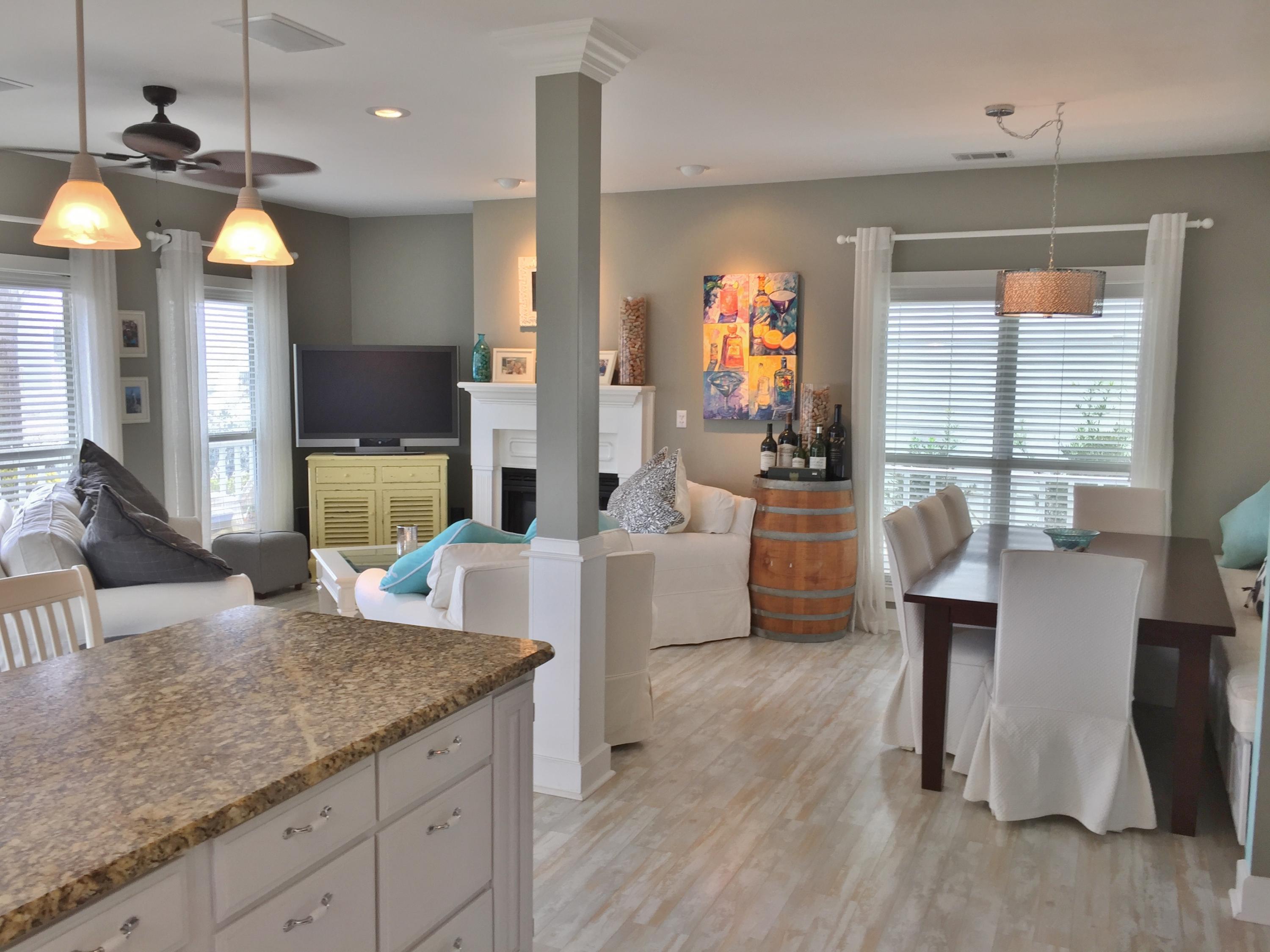 CRYSTAL BEACH COTTAGES - Residential