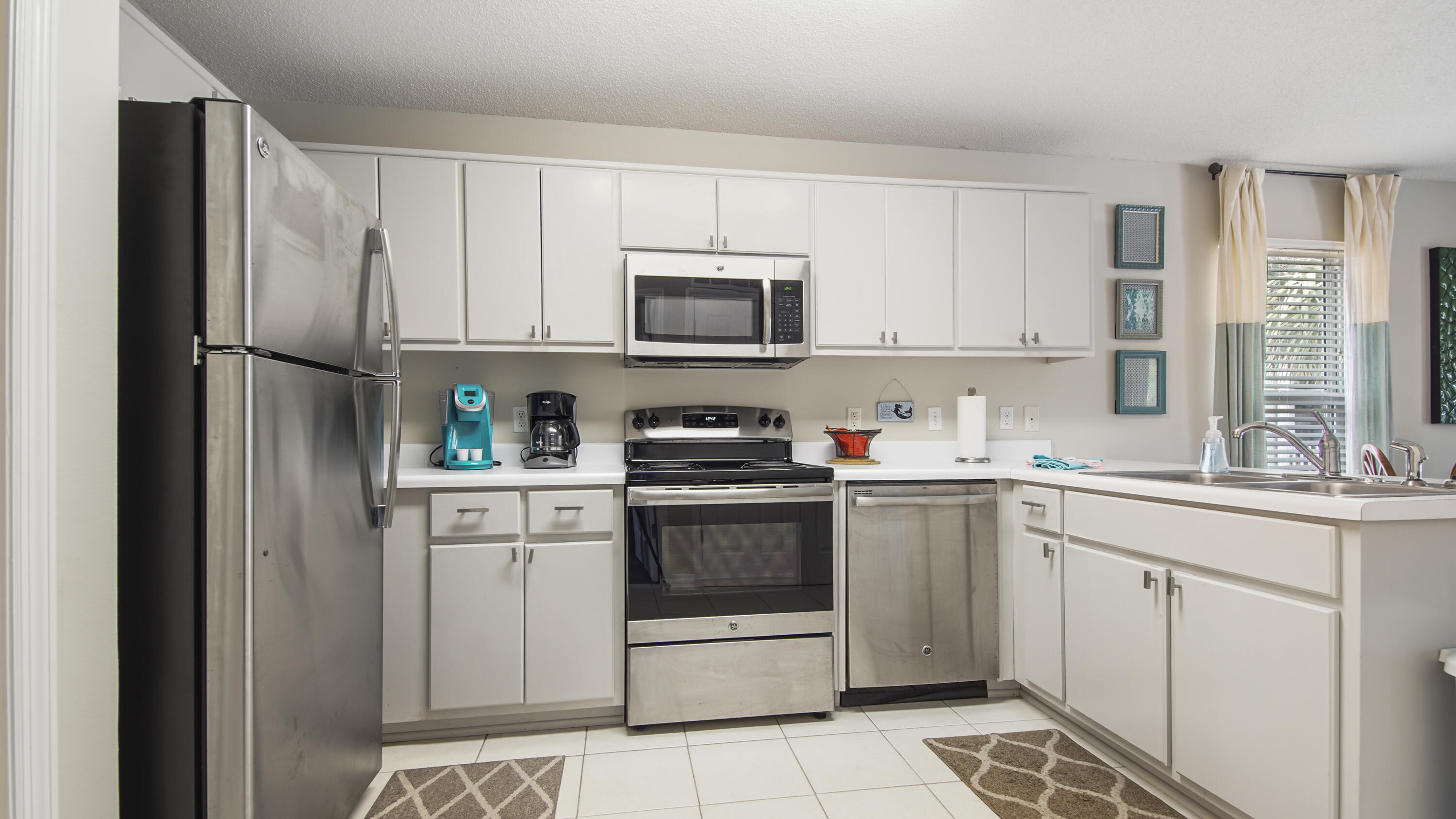 ROLLIN TIDE VILLAS - Residential