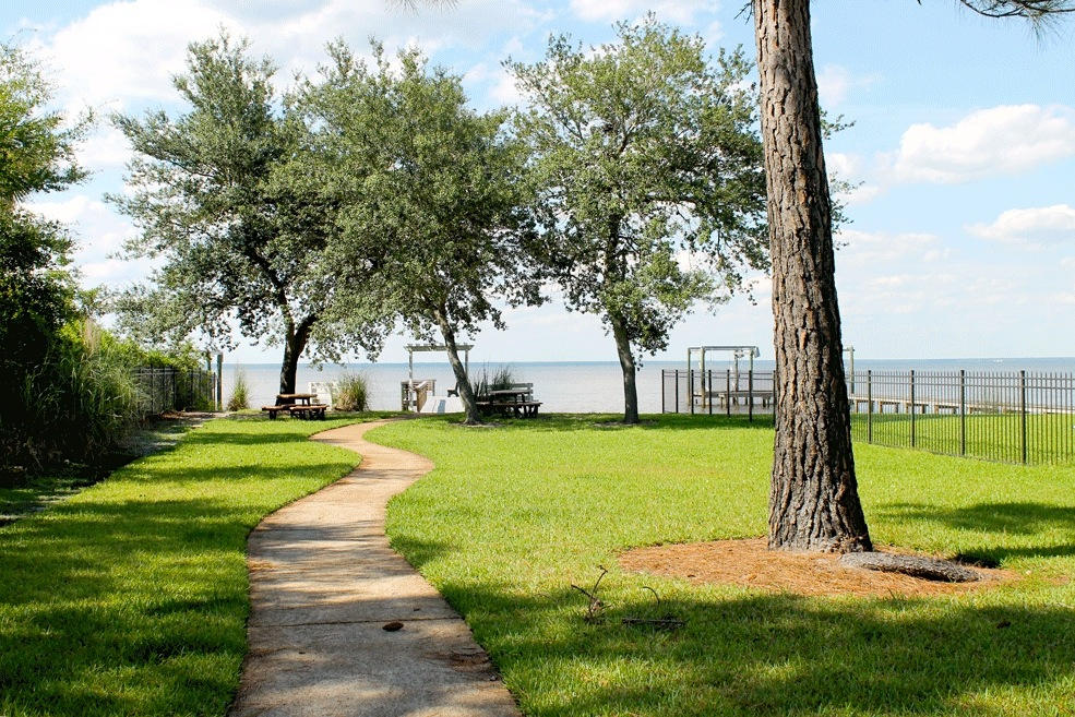 PELICAN BAY S/D - Land