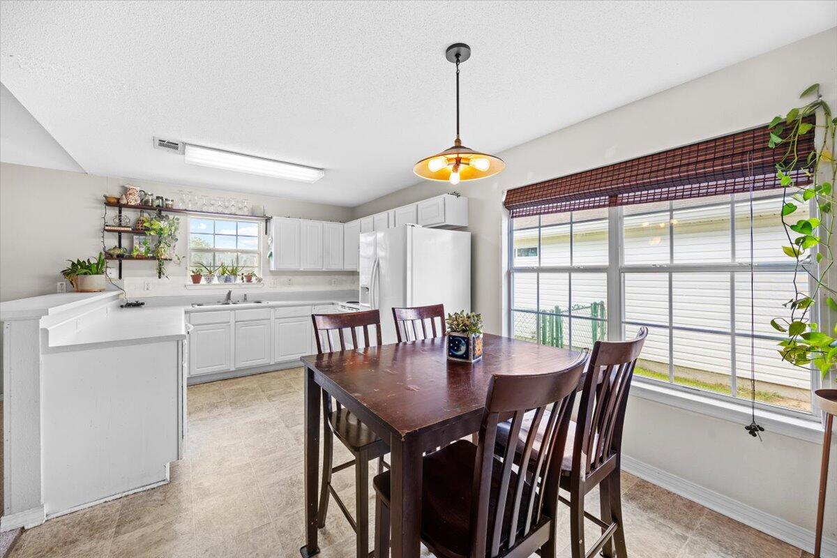 SHADOW LAKES - Residential