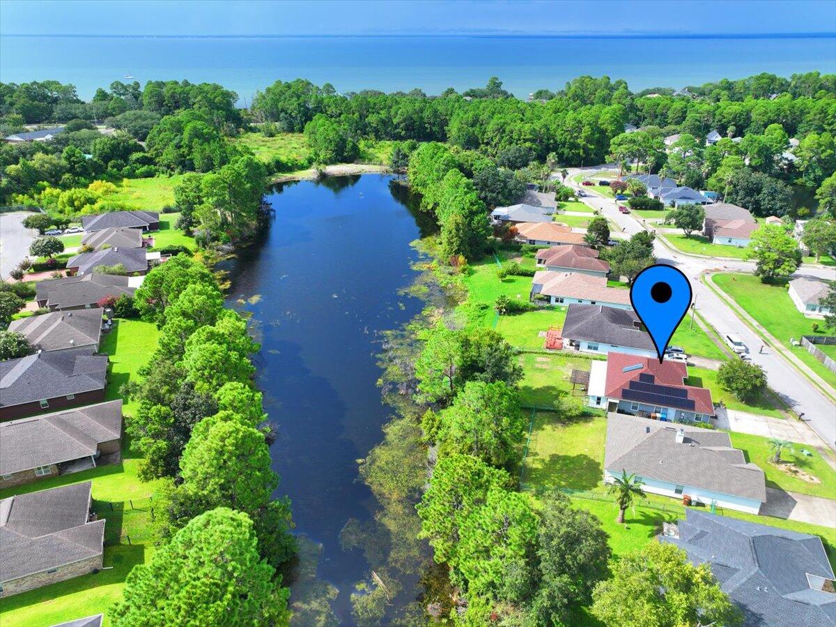 SHADOW LAKES - Residential