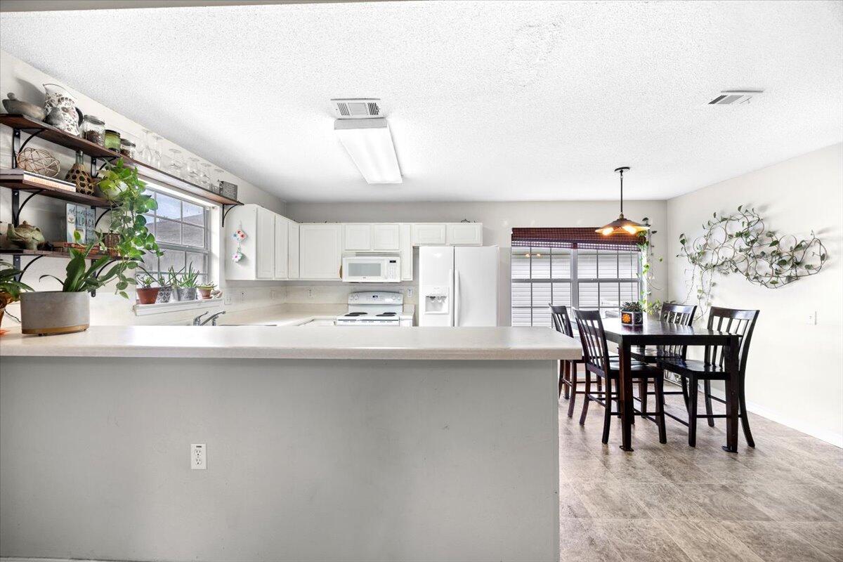 SHADOW LAKES - Residential