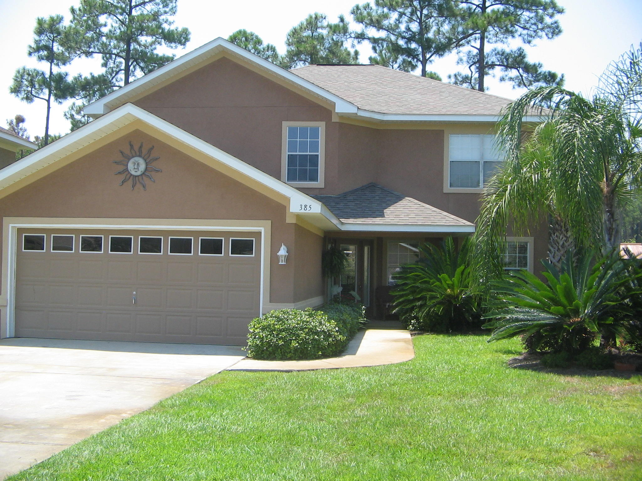 5/3 home on lake, community pool and a park. Close to hospital, shopping, beaches.PLEASE CALL LISTING AGENT $2,450.00 deposit $2,450.00 per month.