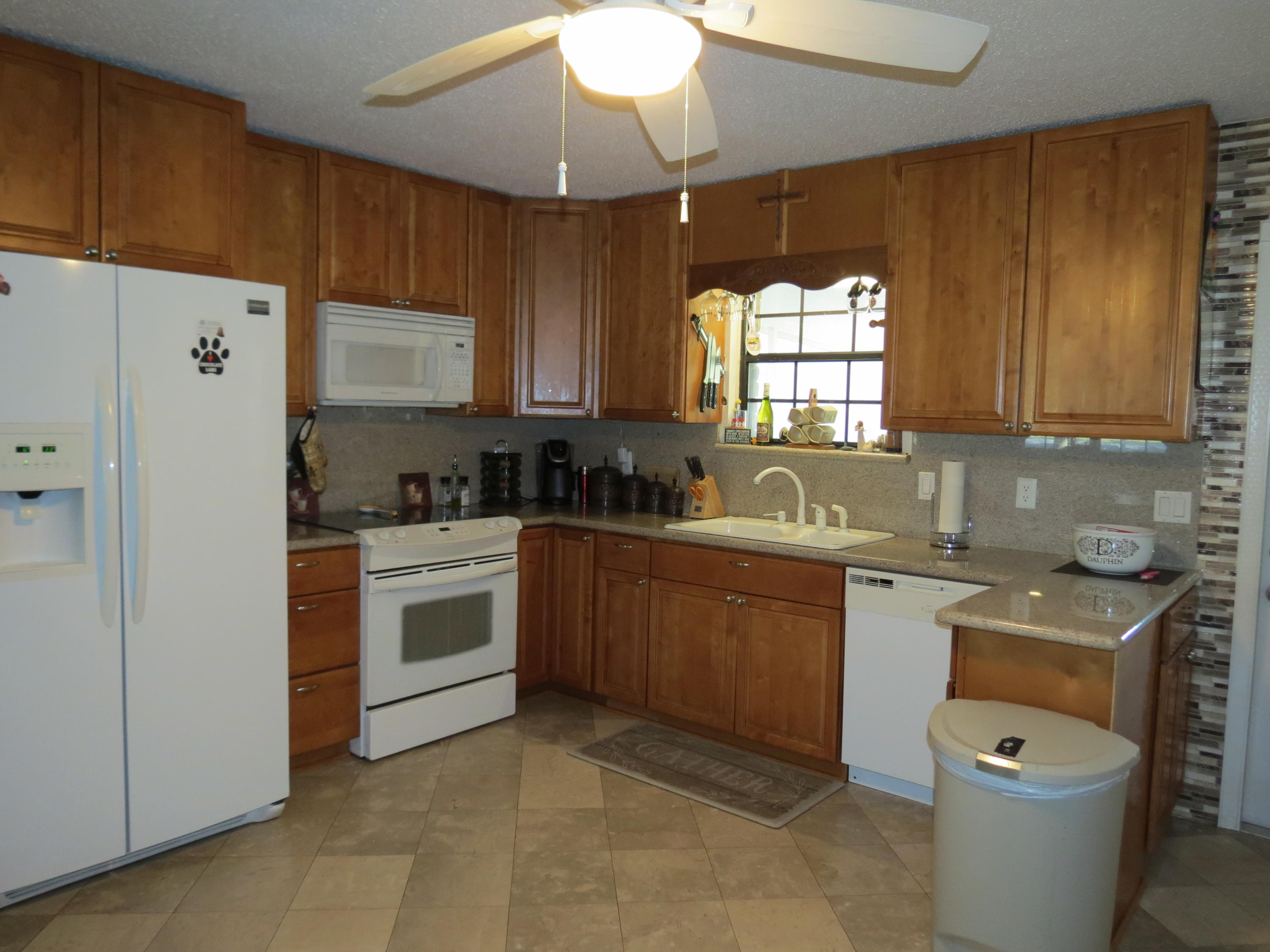 ROLLING GREEN ESTATE - Residential