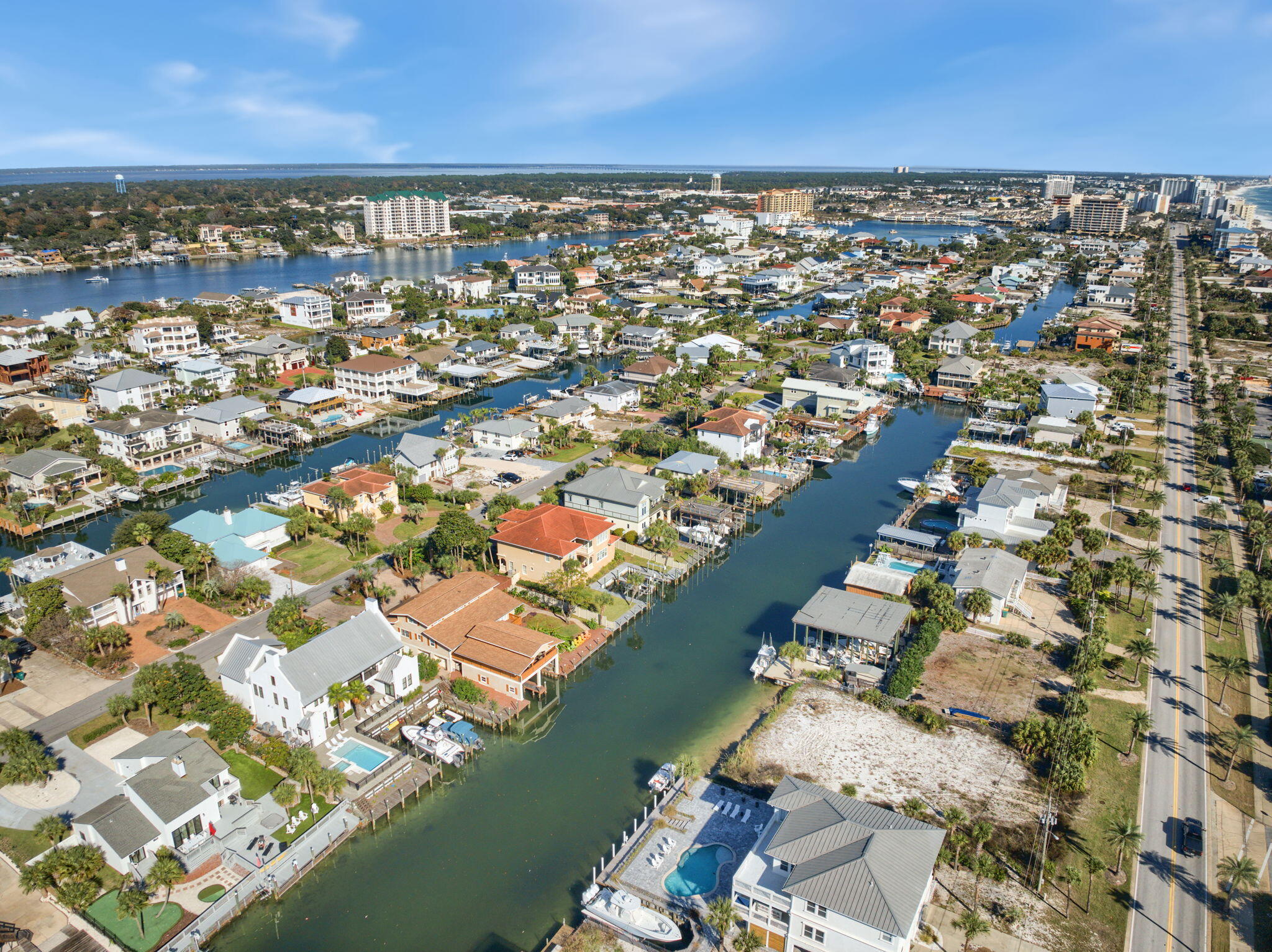 HOLIDAY ISLE - Residential